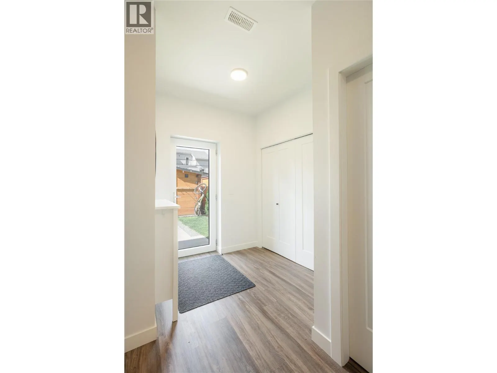 1037 Keystone Crescent