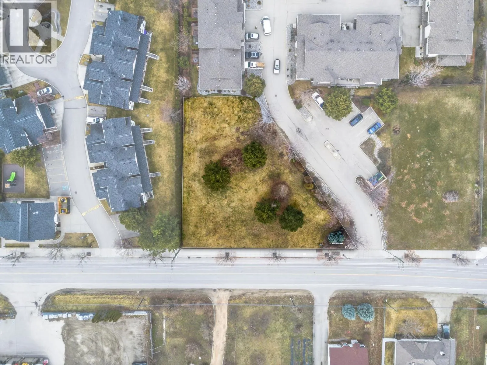 3318 Woodsdale Road