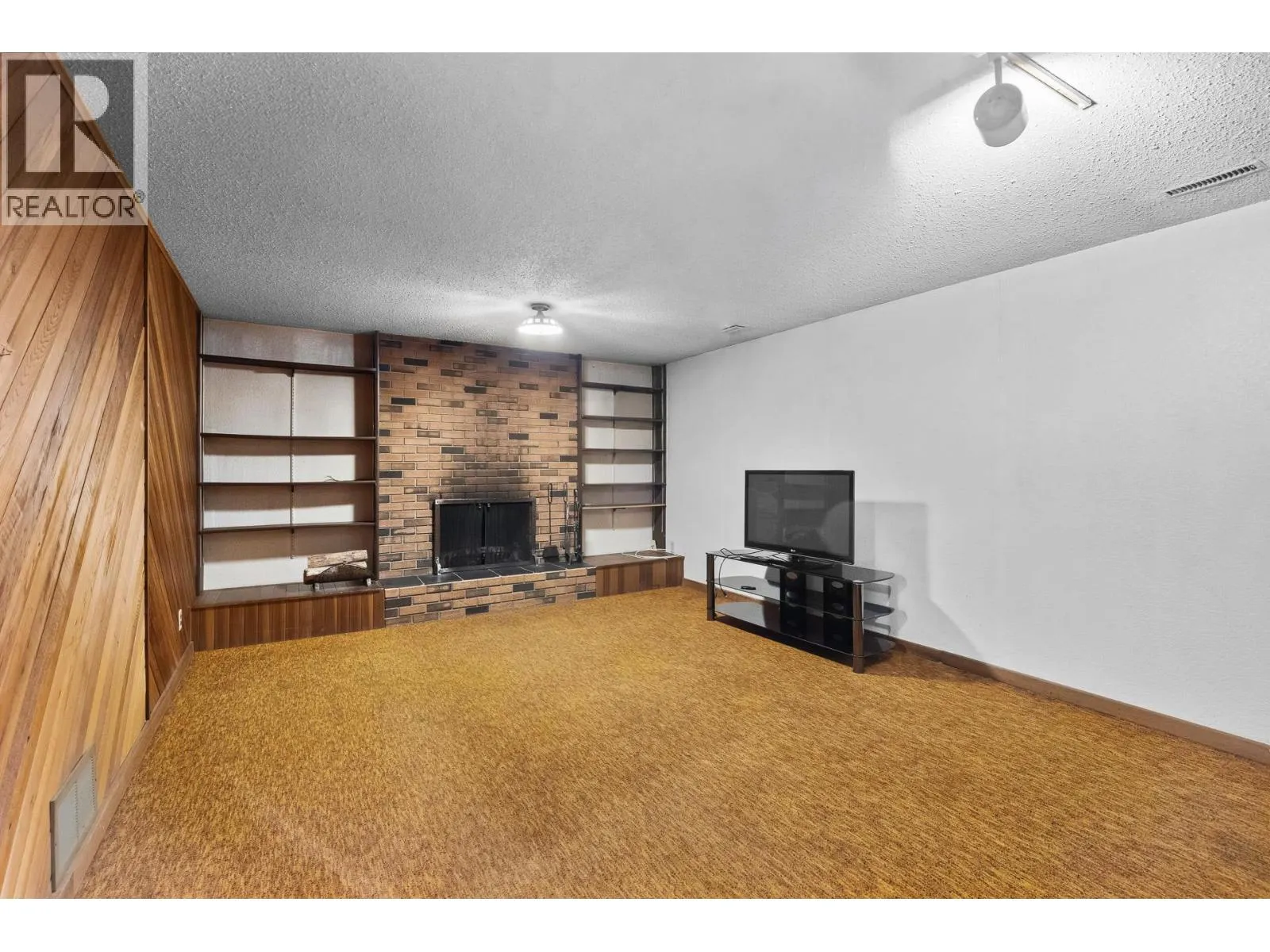 470 Eugene Road