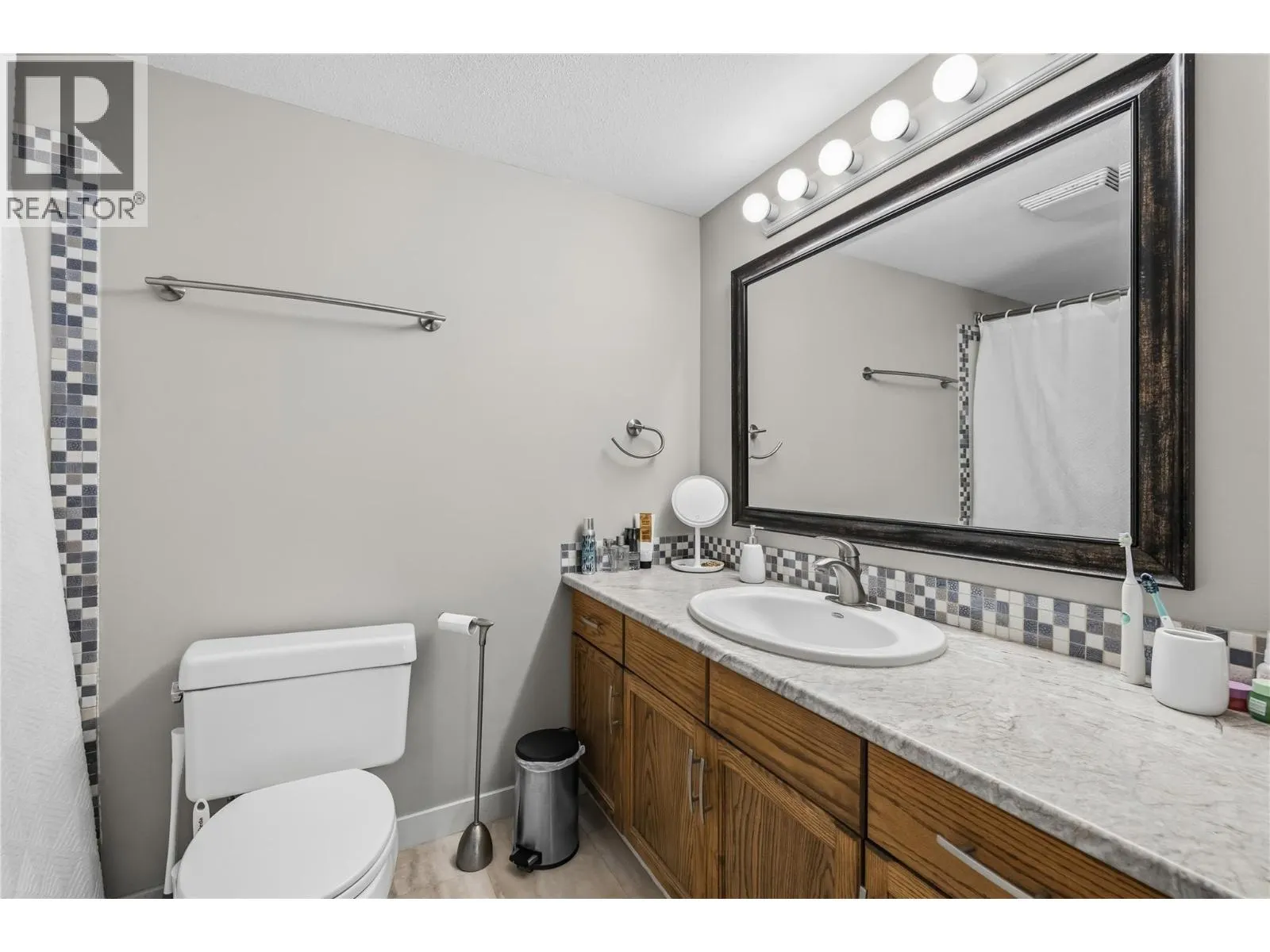 3842 Gordon Drive Unit# 234