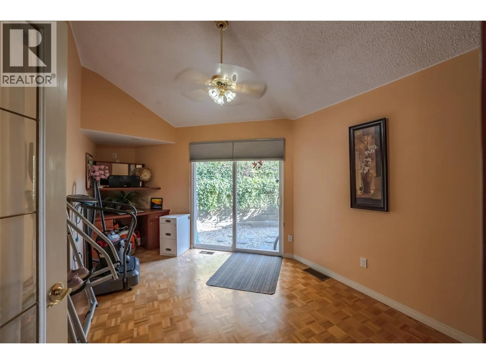 4744 Lakeside Road