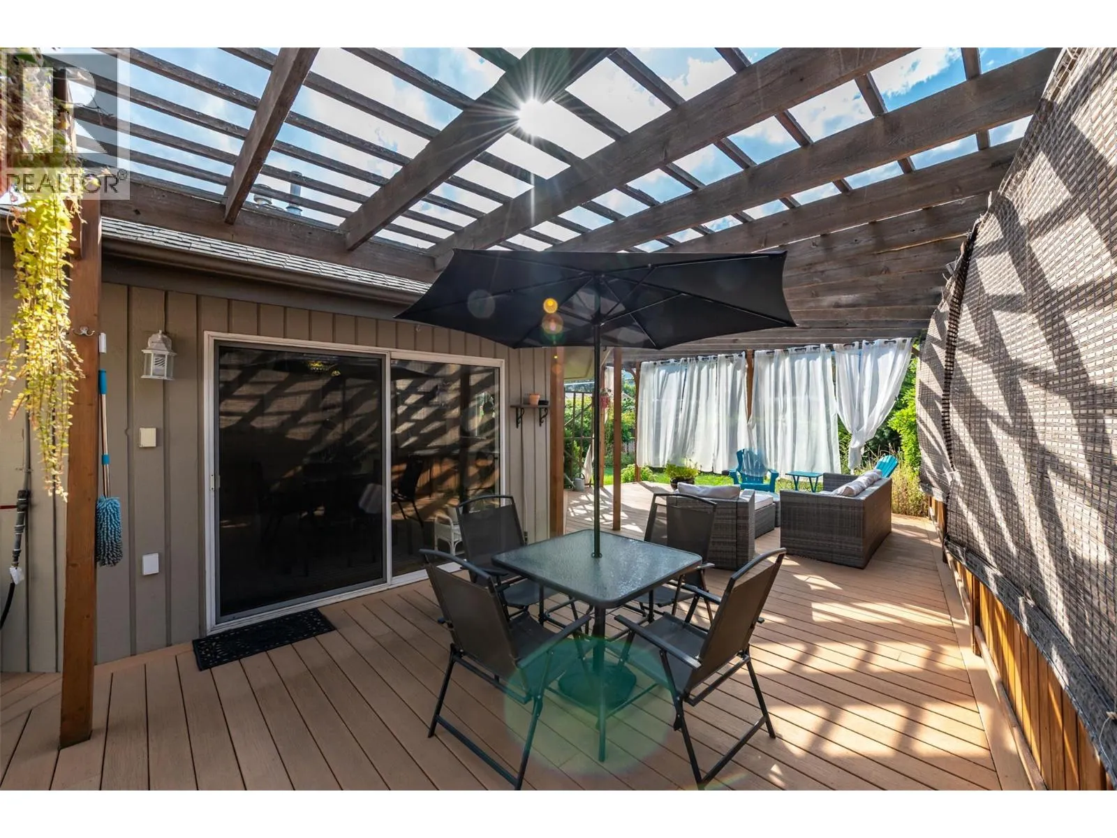 4744 Lakeside Road