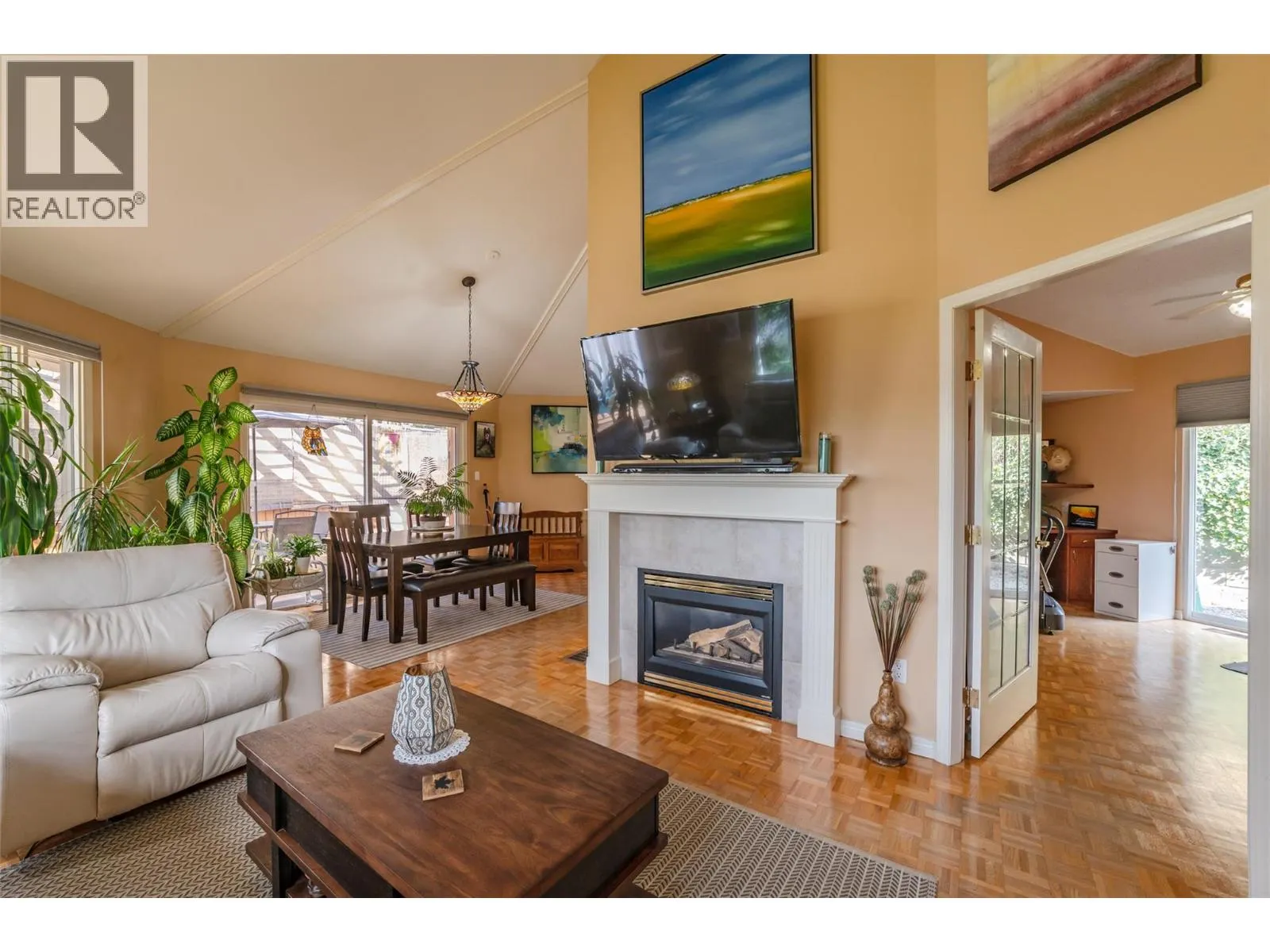 4744 Lakeside Road