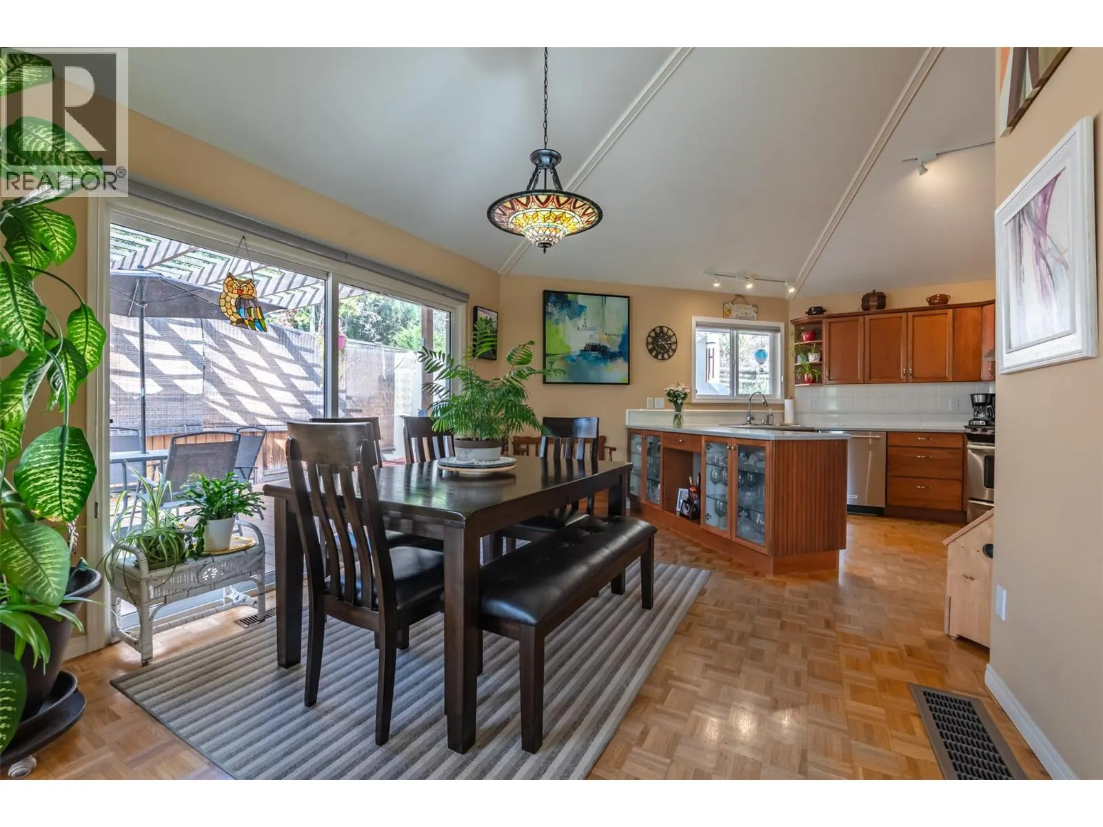4744 Lakeside Road