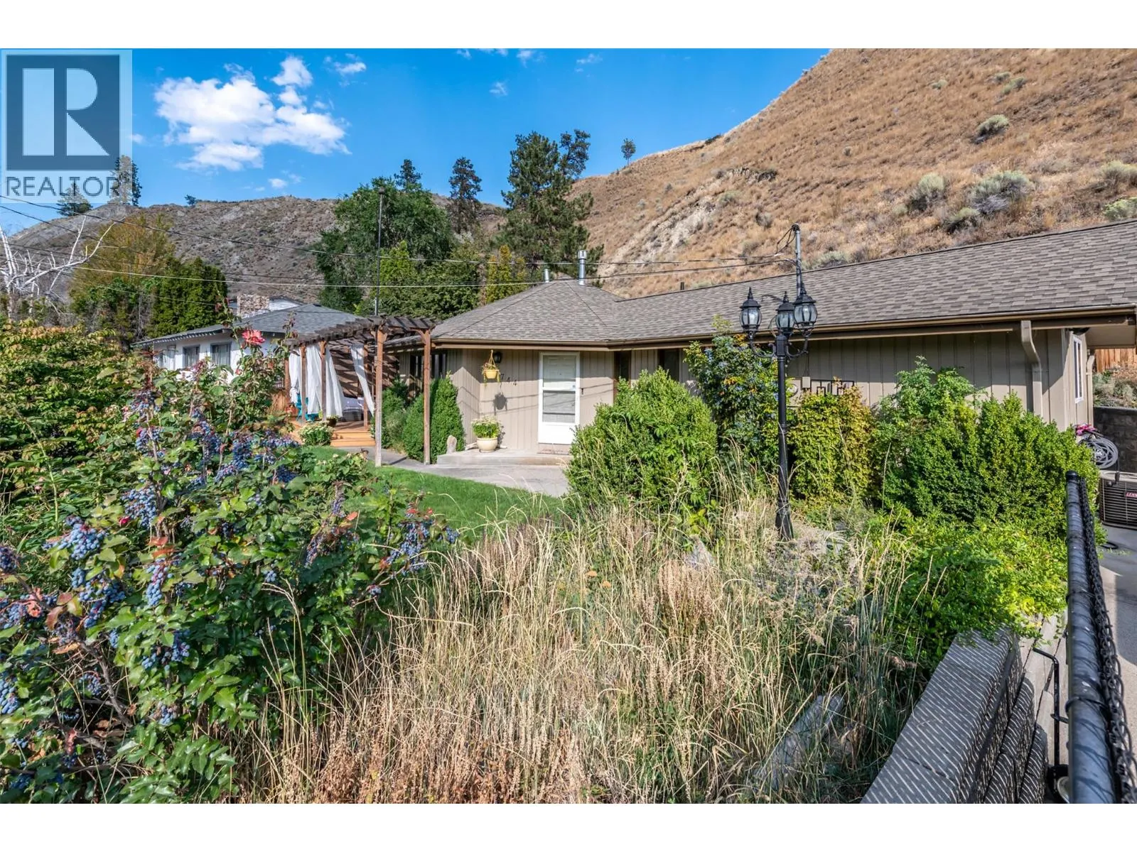 4744 Lakeside Road