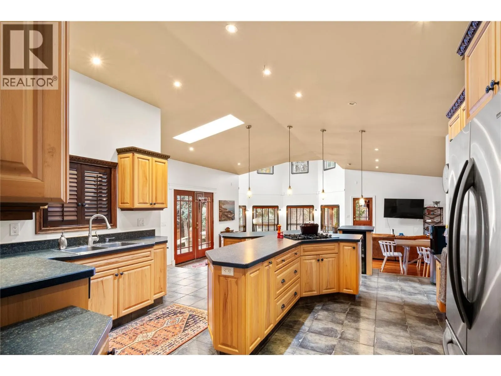 335 MIDDLE BENCH Road