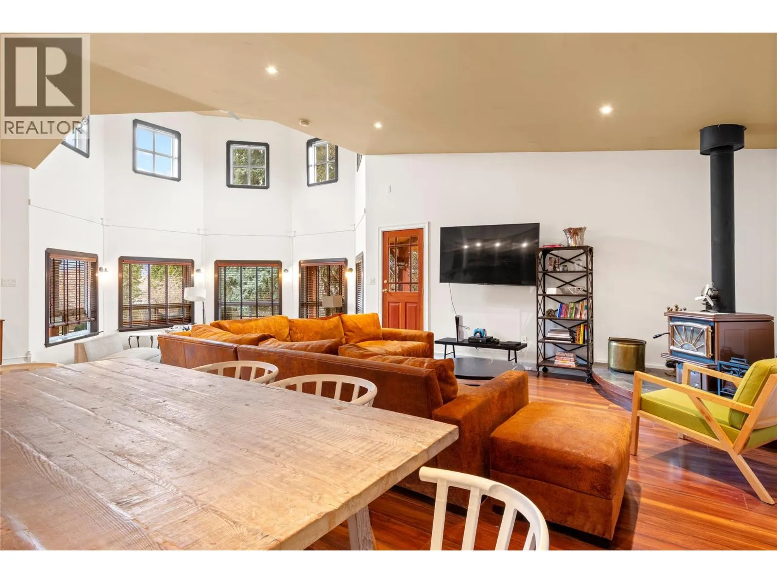 335 MIDDLE BENCH Road
