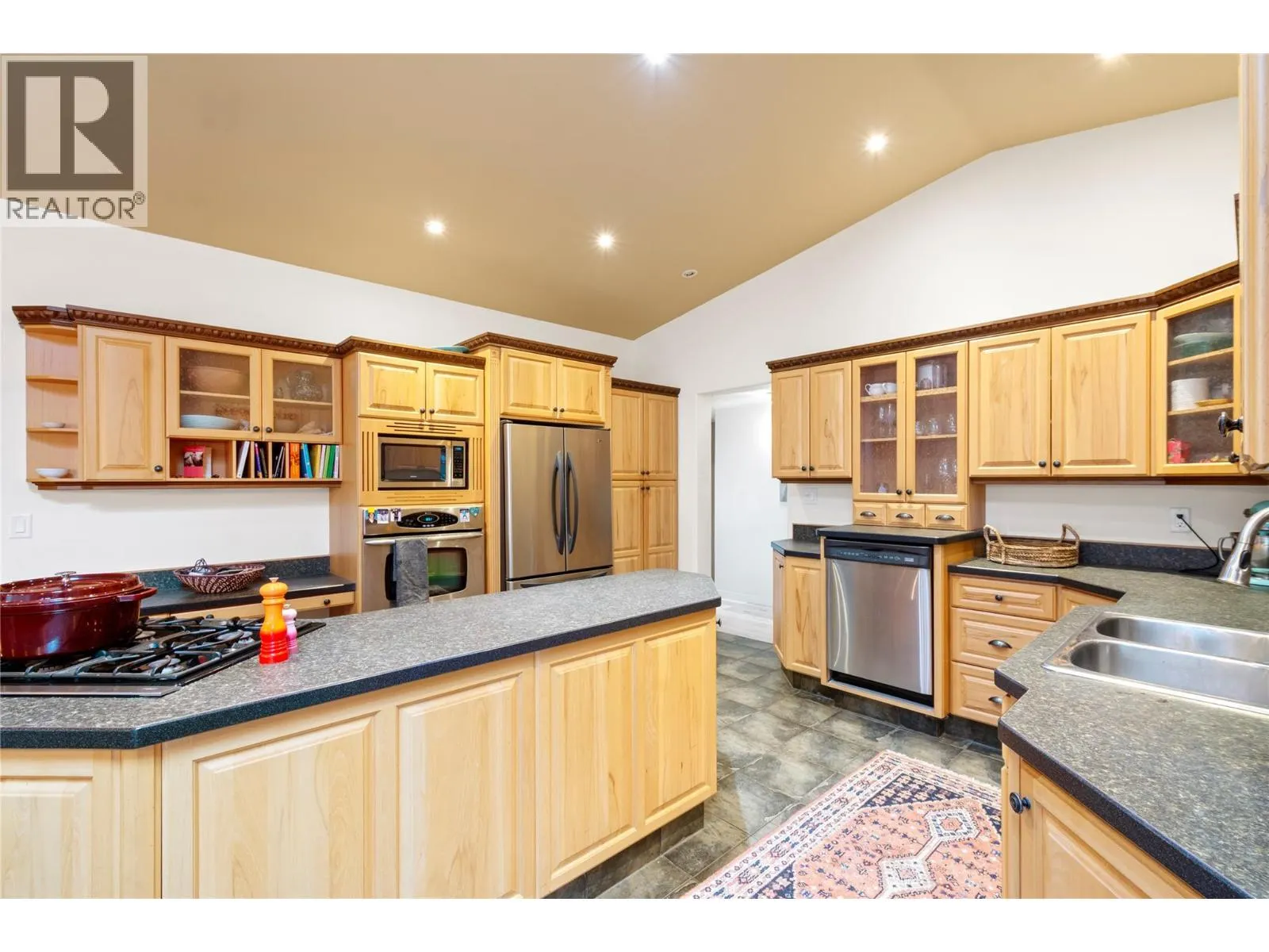 335 MIDDLE BENCH Road