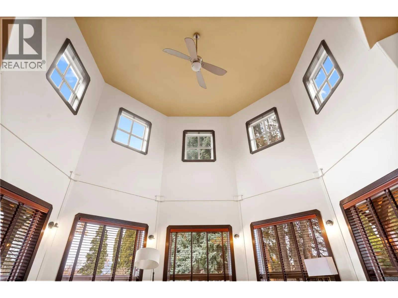 335 MIDDLE BENCH Road