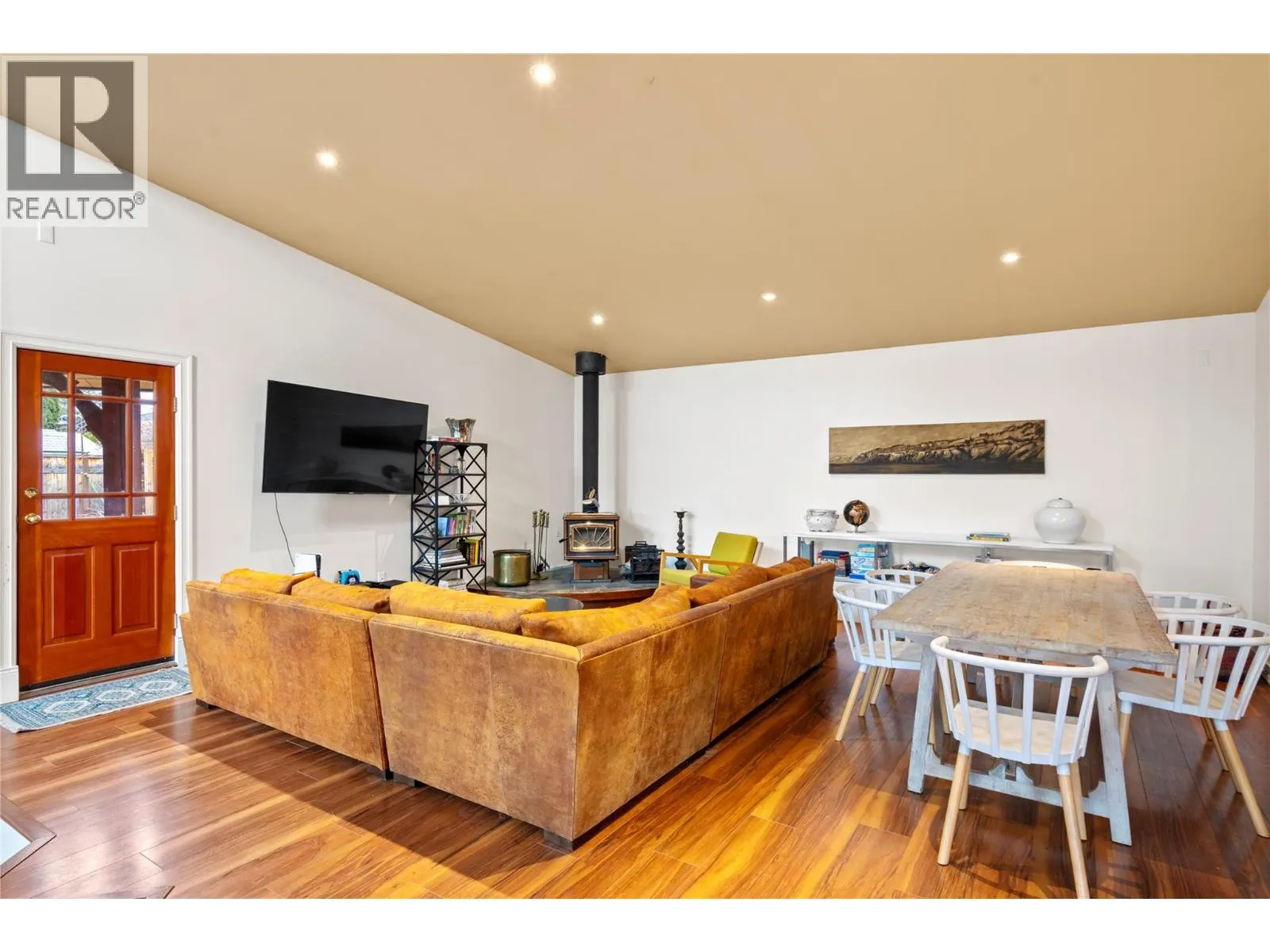 335 MIDDLE BENCH Road