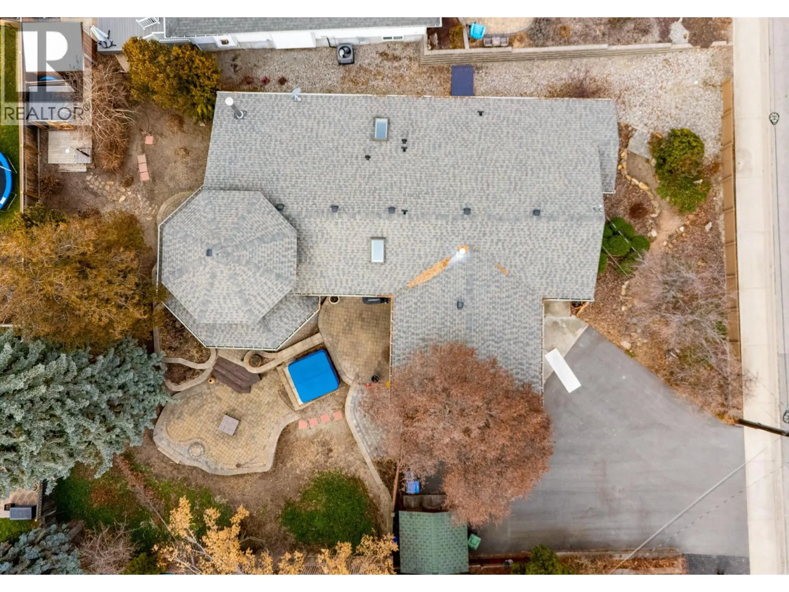 335 MIDDLE BENCH Road