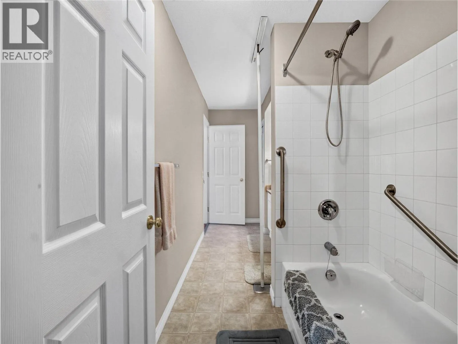 51 8 Avenue SW Unit# 14