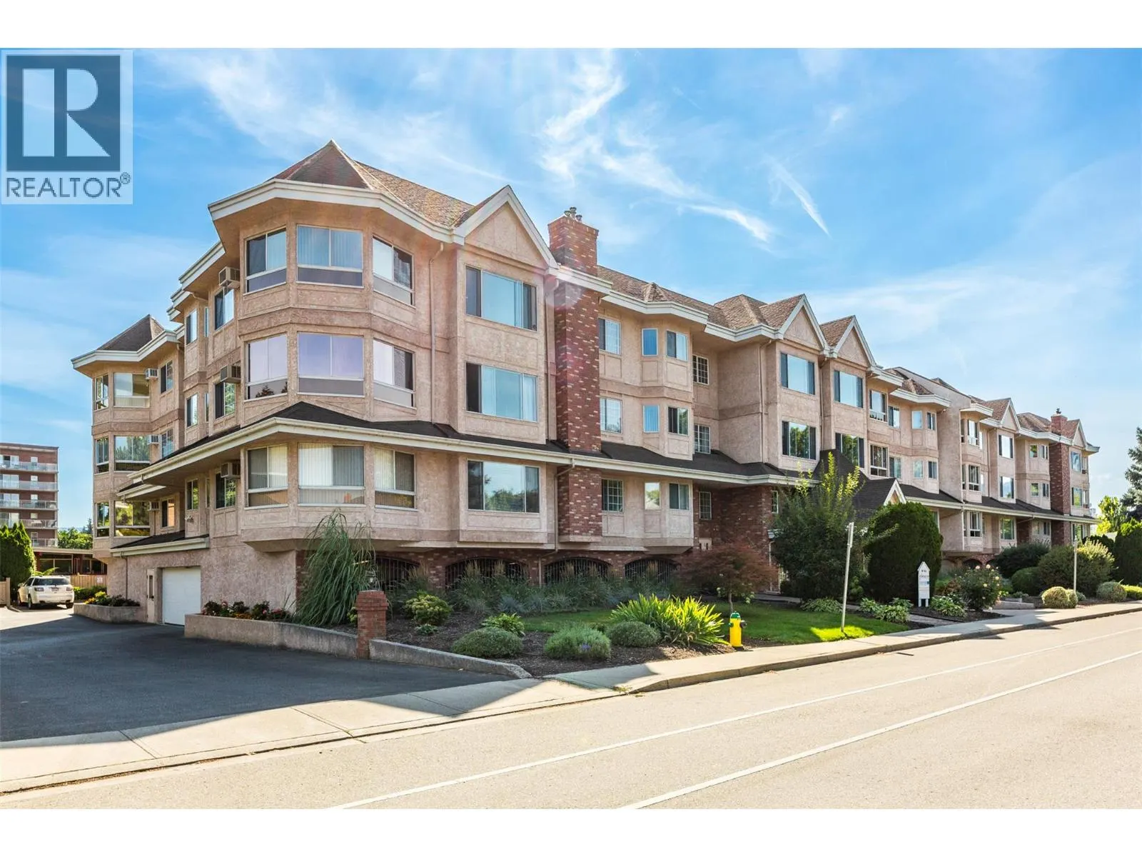 945 Lawrence Avenue Unit# 207