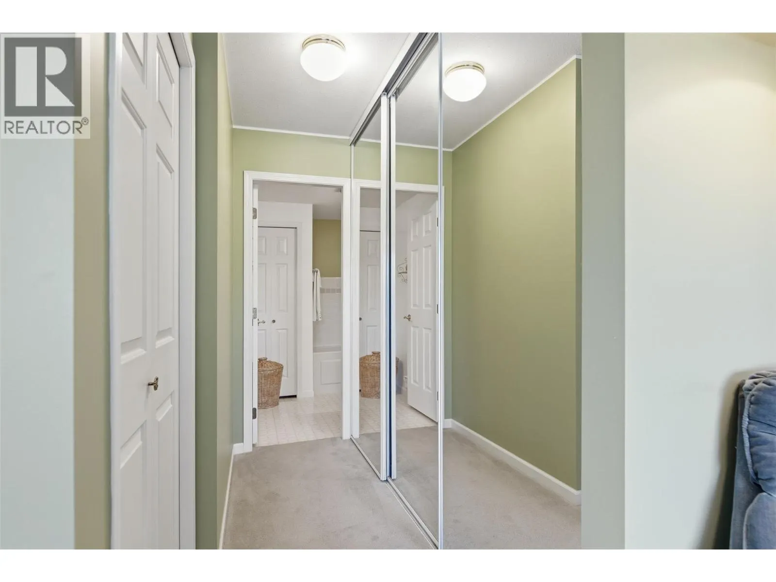 945 Lawrence Avenue Unit# 207