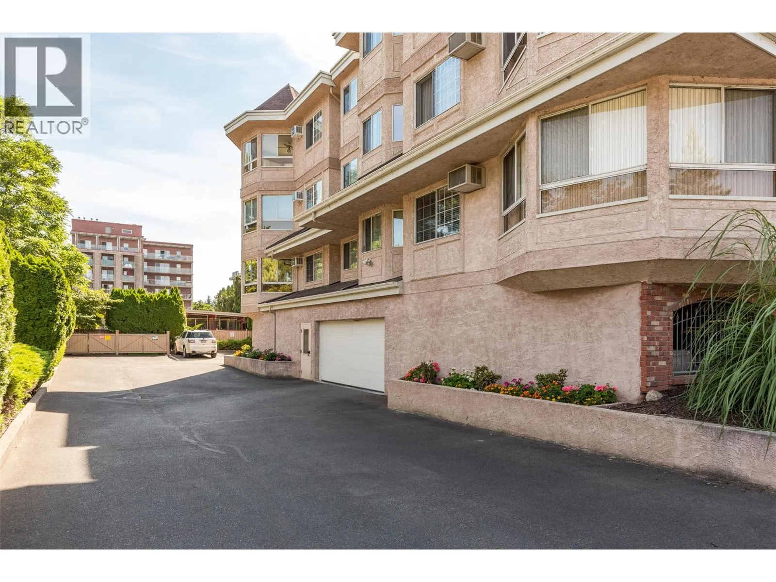 945 Lawrence Avenue Unit# 207