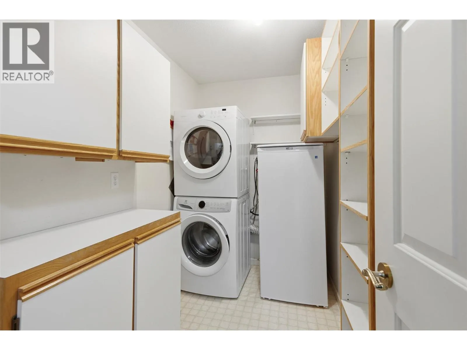 945 Lawrence Avenue Unit# 207