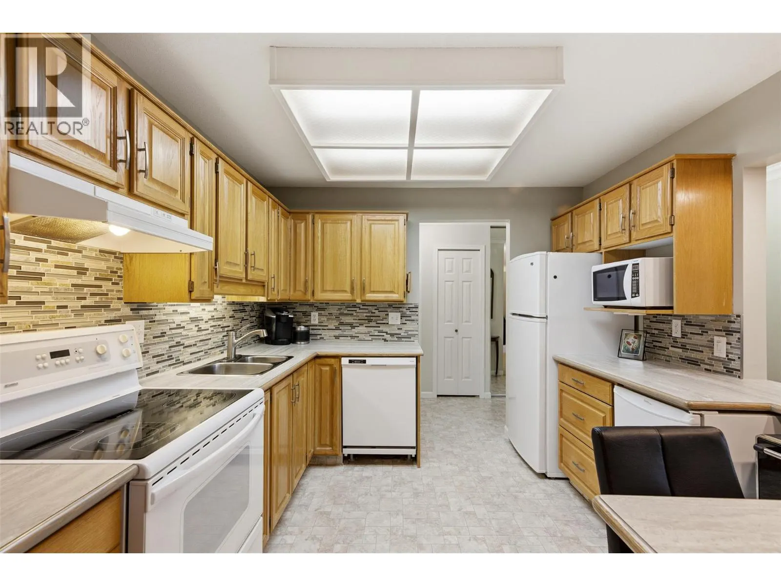 945 Lawrence Avenue Unit# 207