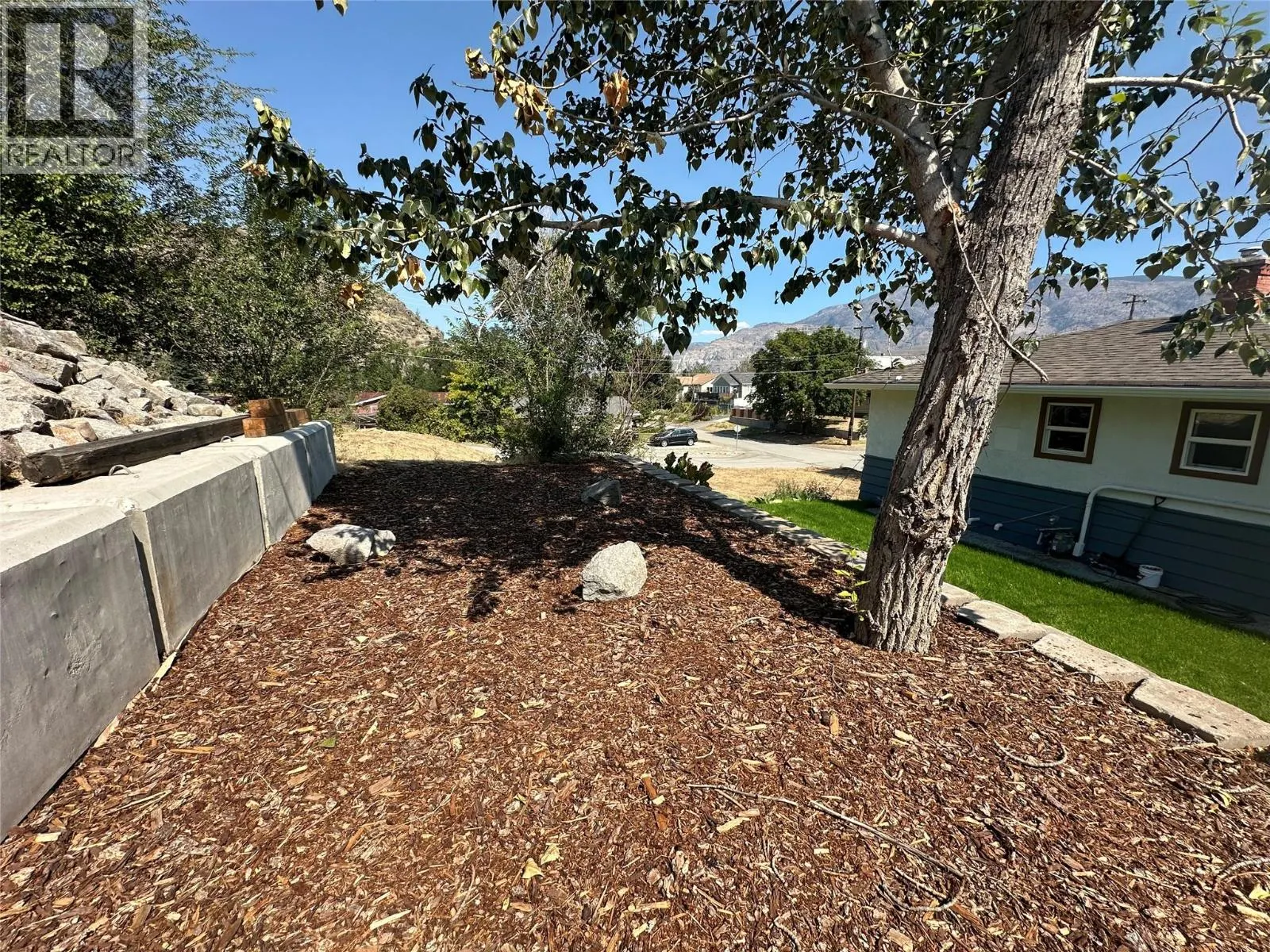 6470 Hollow Street