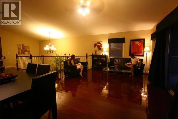 3527 Lakeshore Road