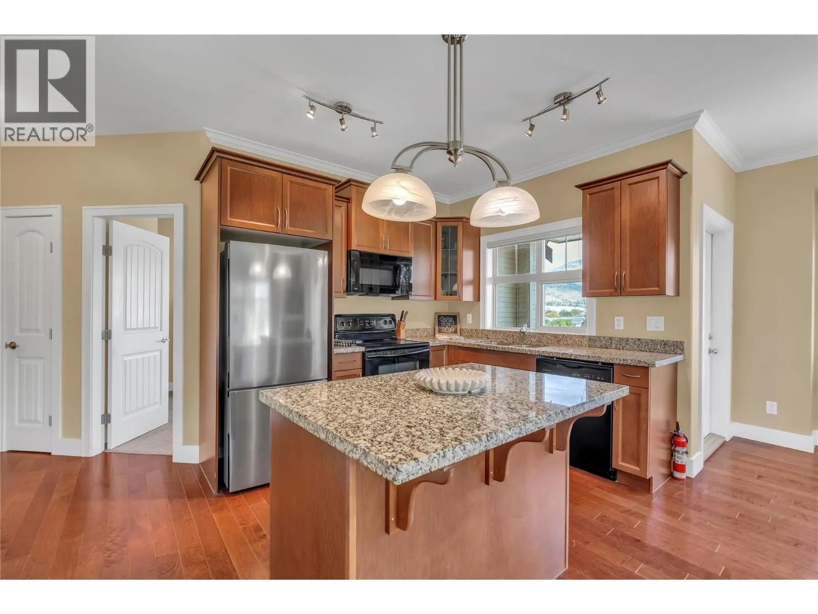 240 Wade Avenue Unit# 401