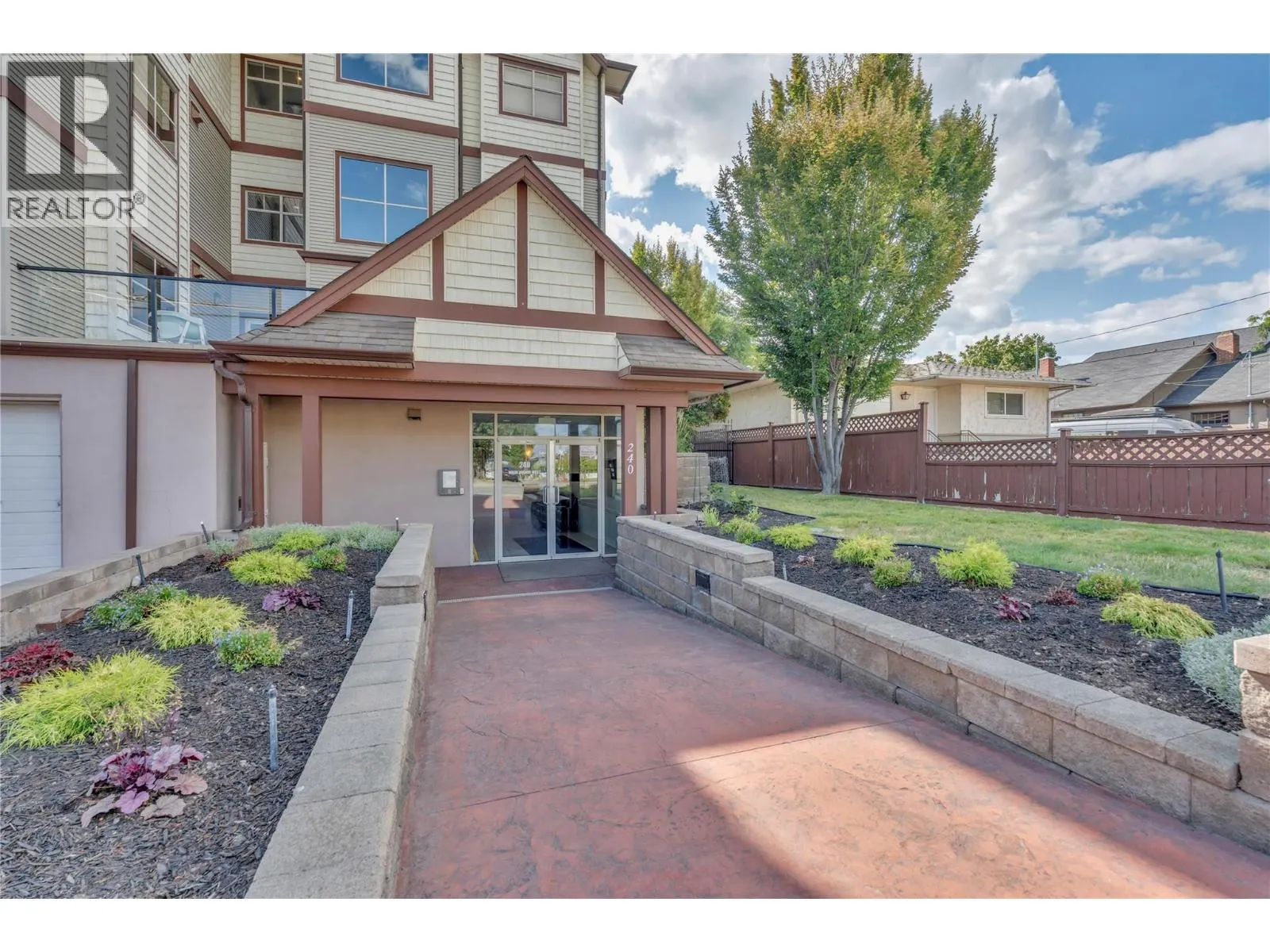 240 Wade Avenue Unit# 401