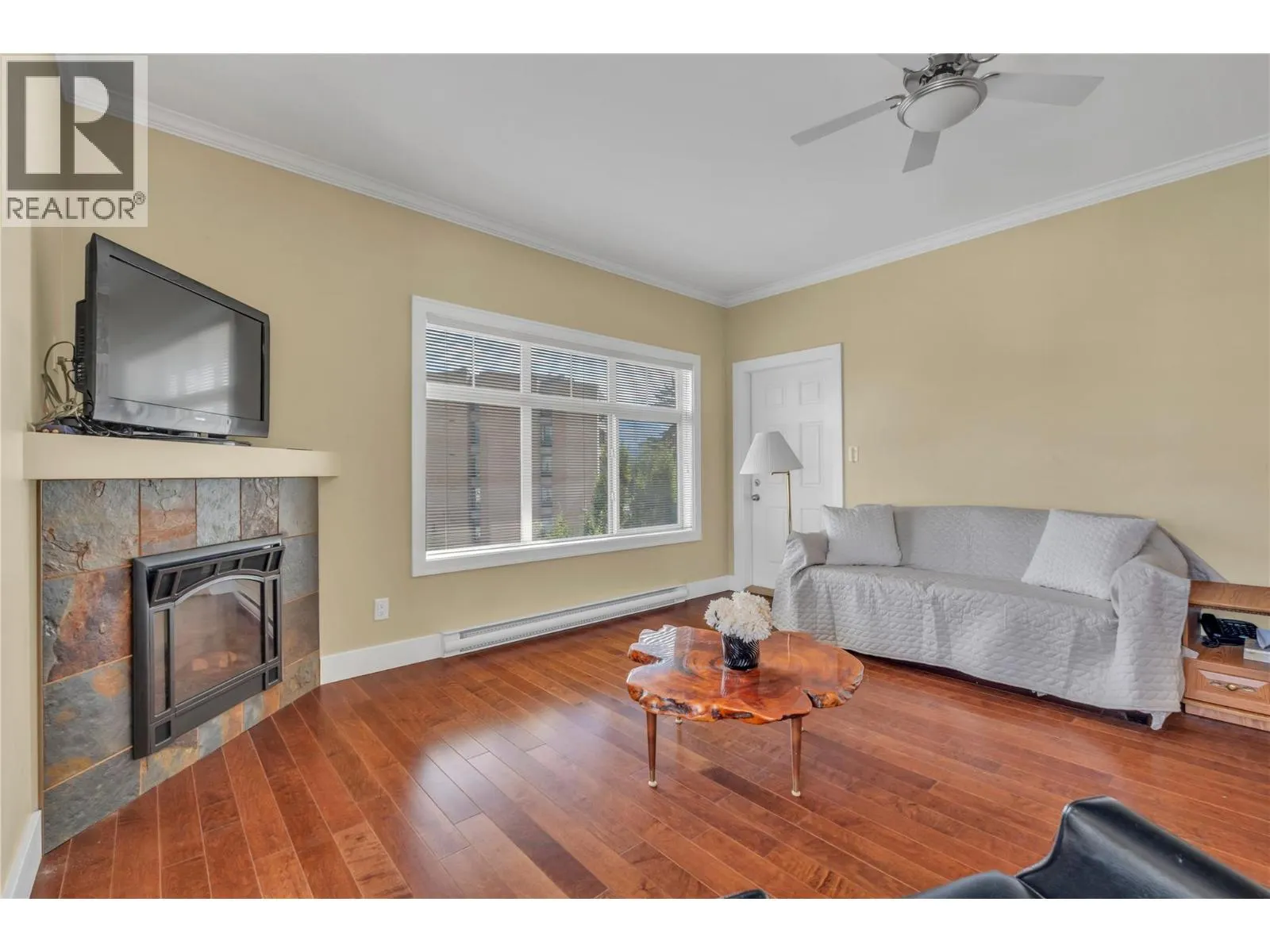 240 Wade Avenue Unit# 401