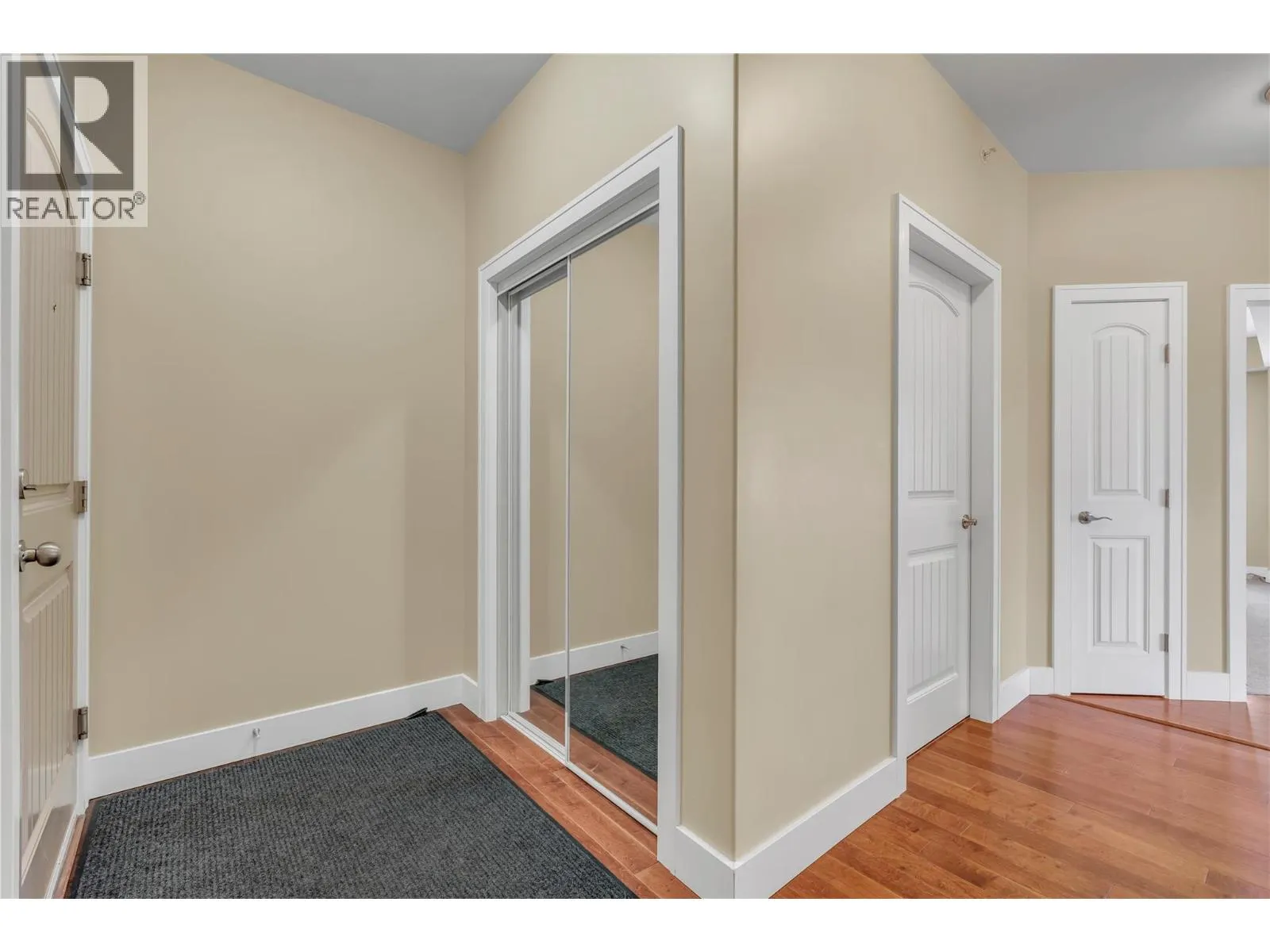 240 Wade Avenue Unit# 401