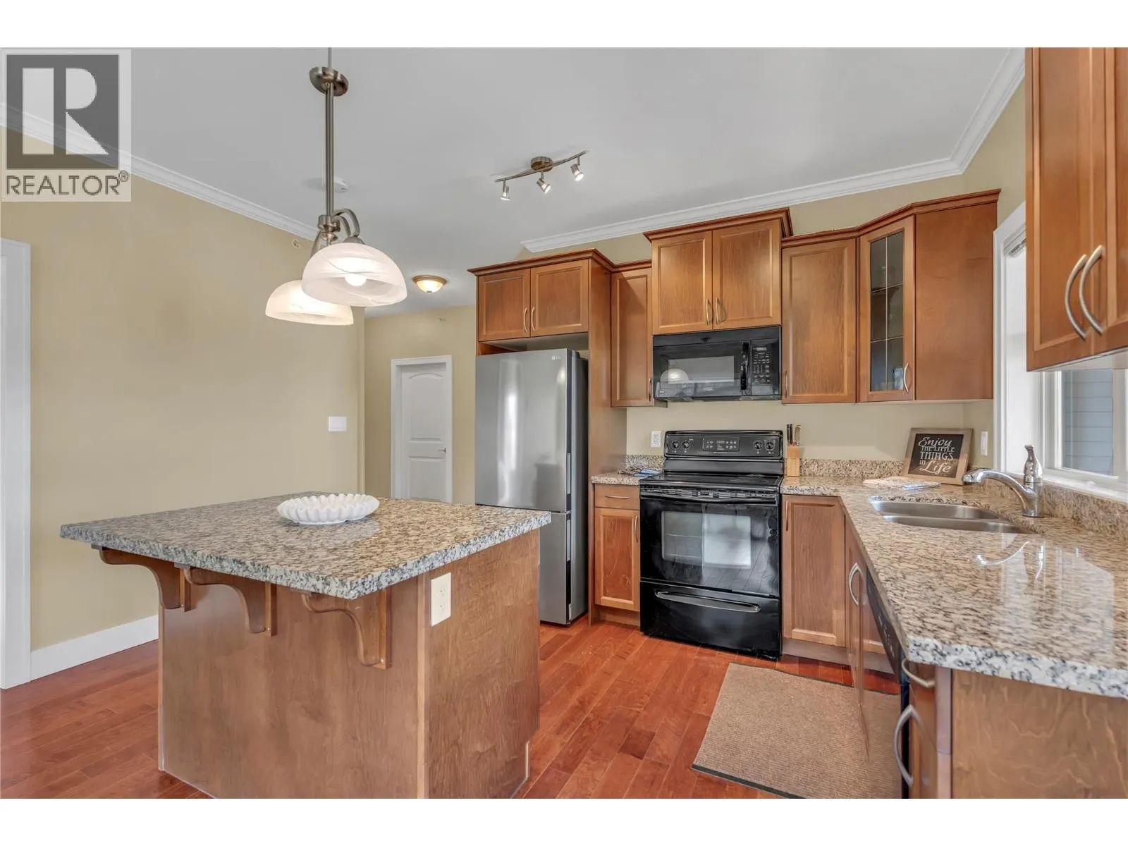 240 Wade Avenue Unit# 401