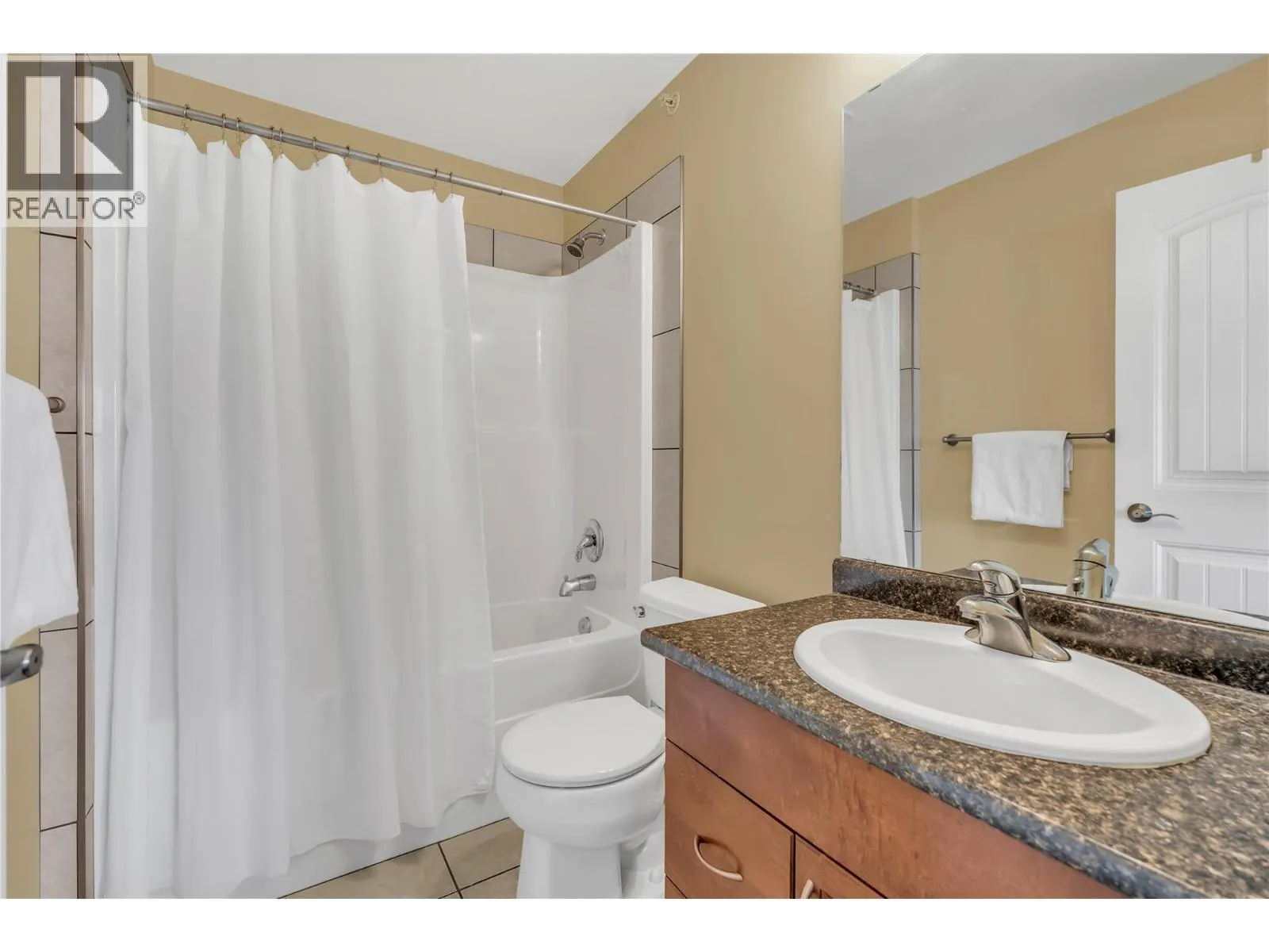 240 Wade Avenue Unit# 401