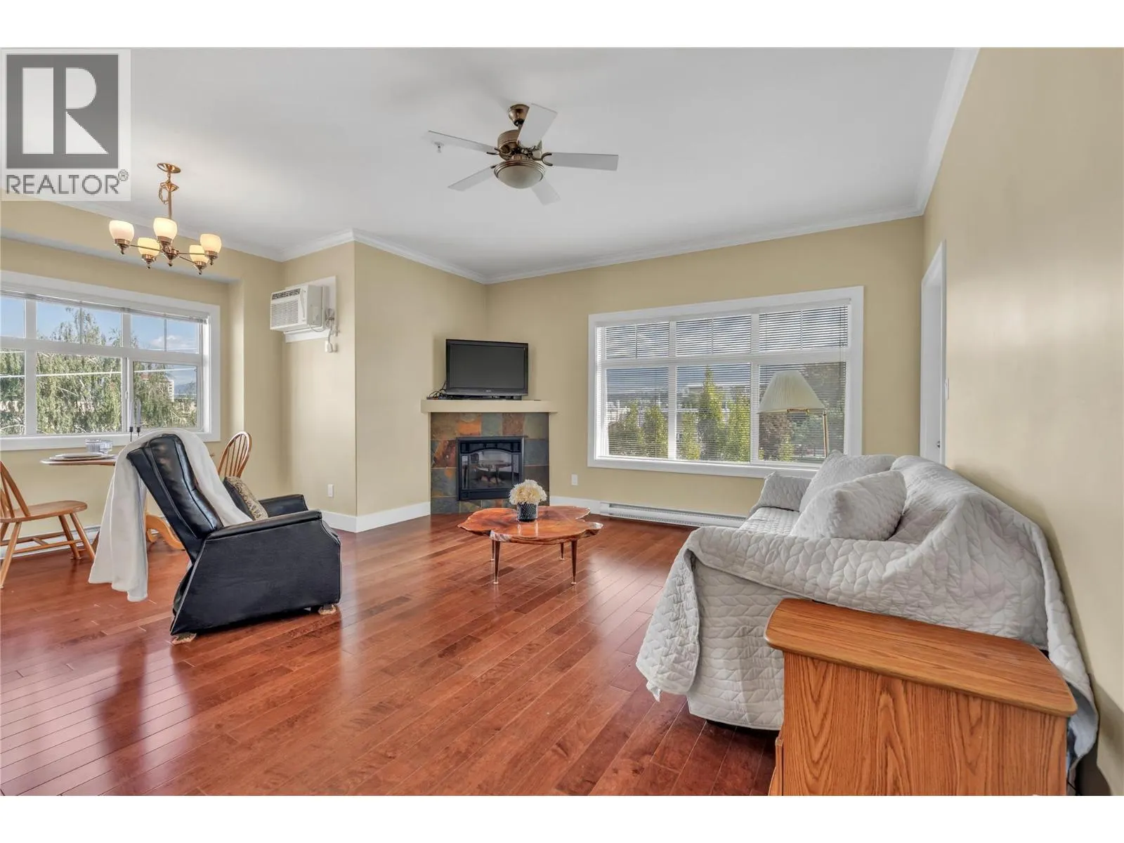 240 Wade Avenue Unit# 401