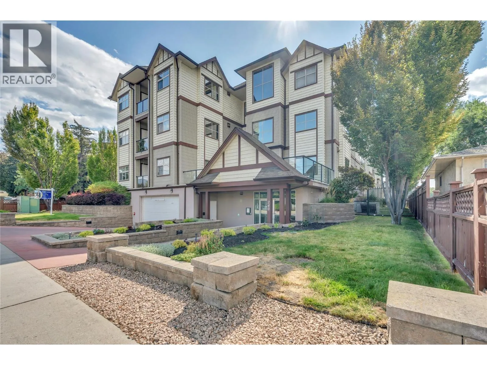 240 Wade Avenue Unit# 401