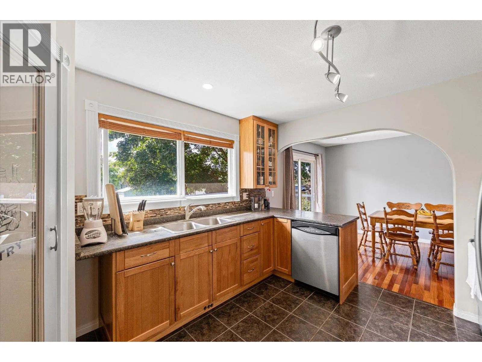 245 Holbrook Road W