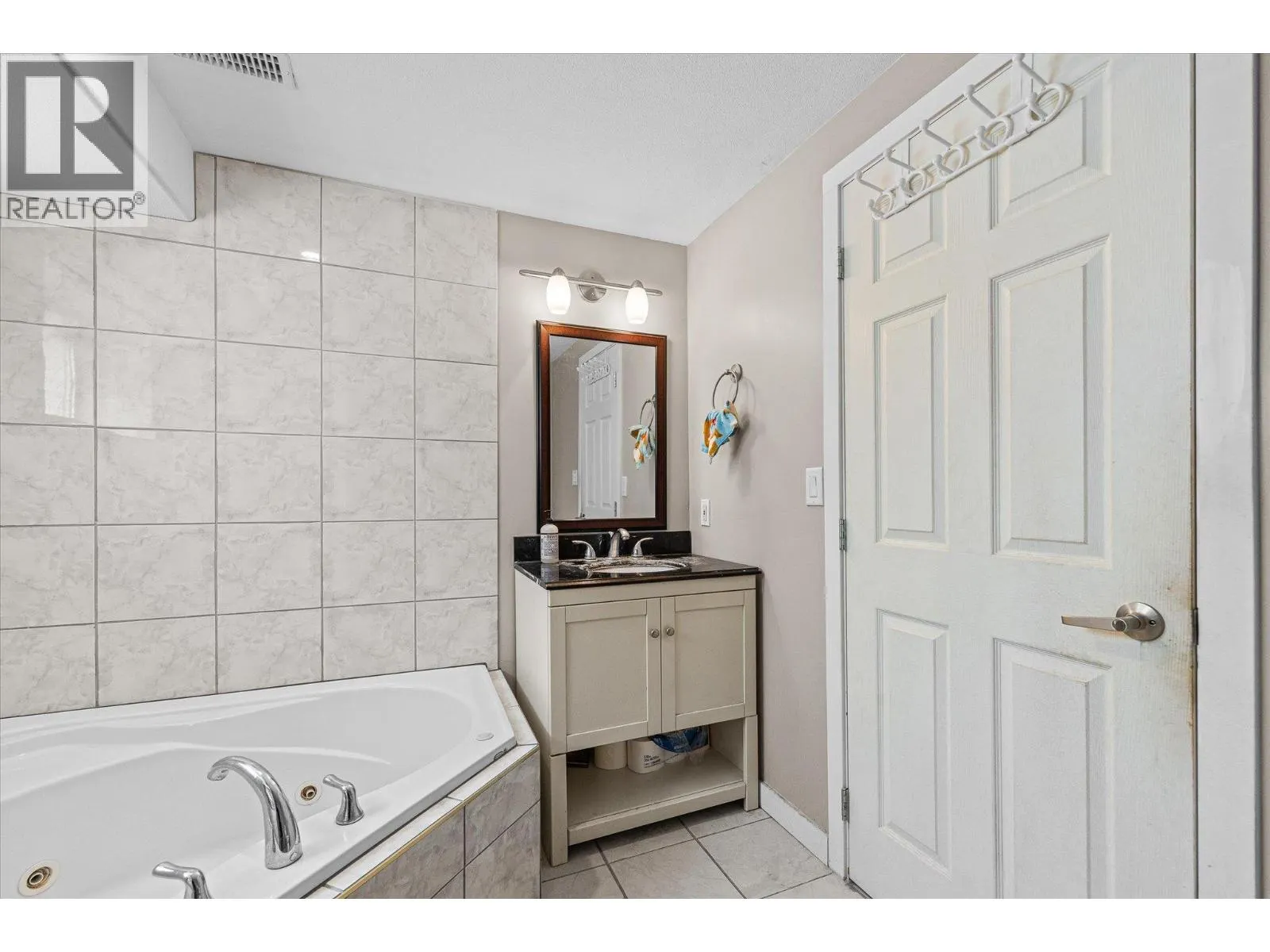 245 Holbrook Road W
