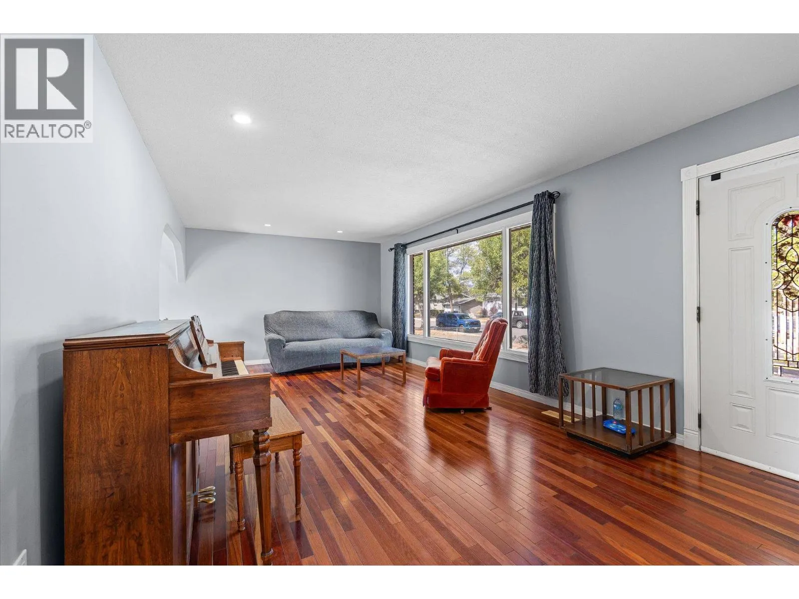 245 Holbrook Road W
