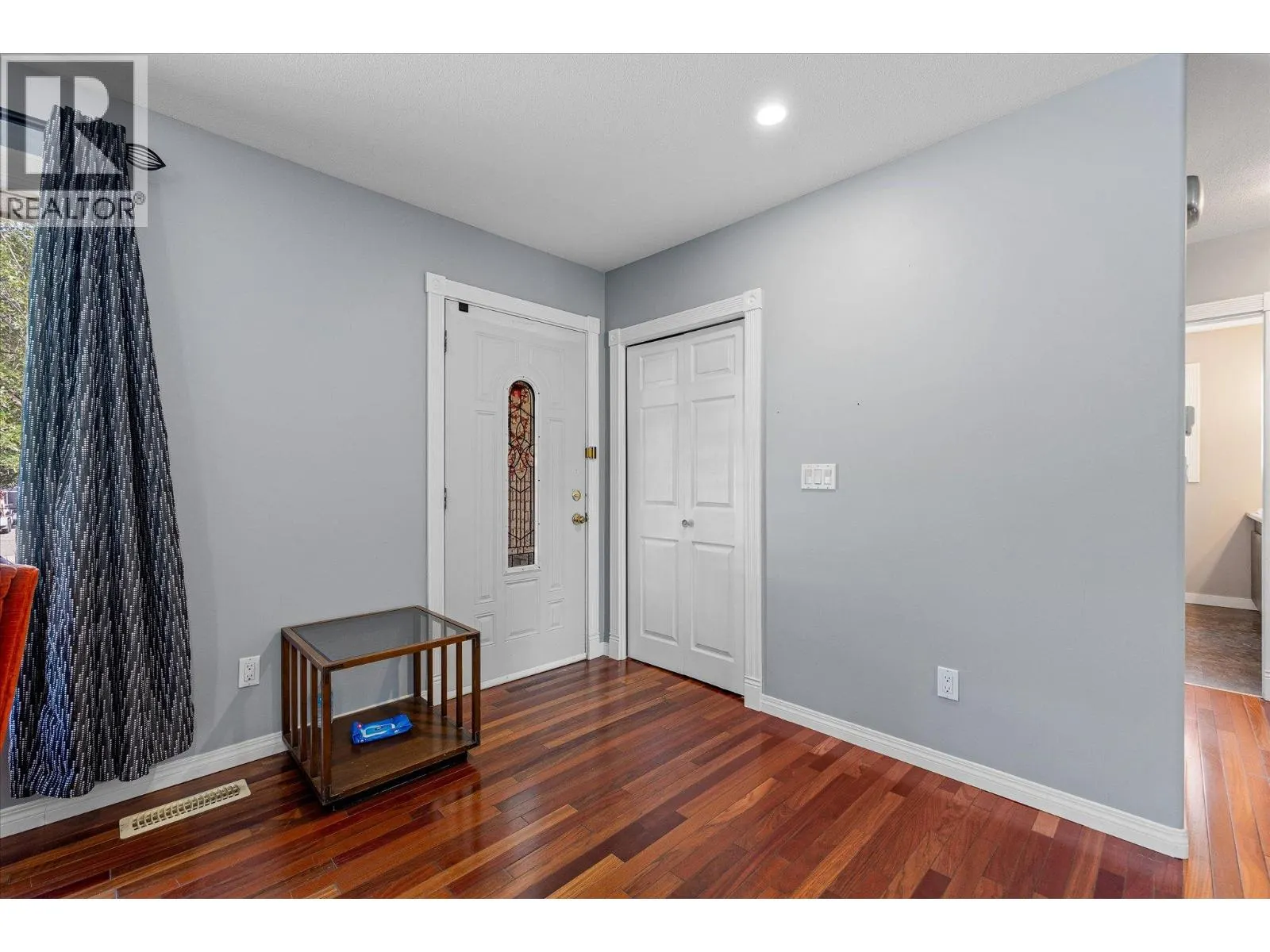 245 Holbrook Road W