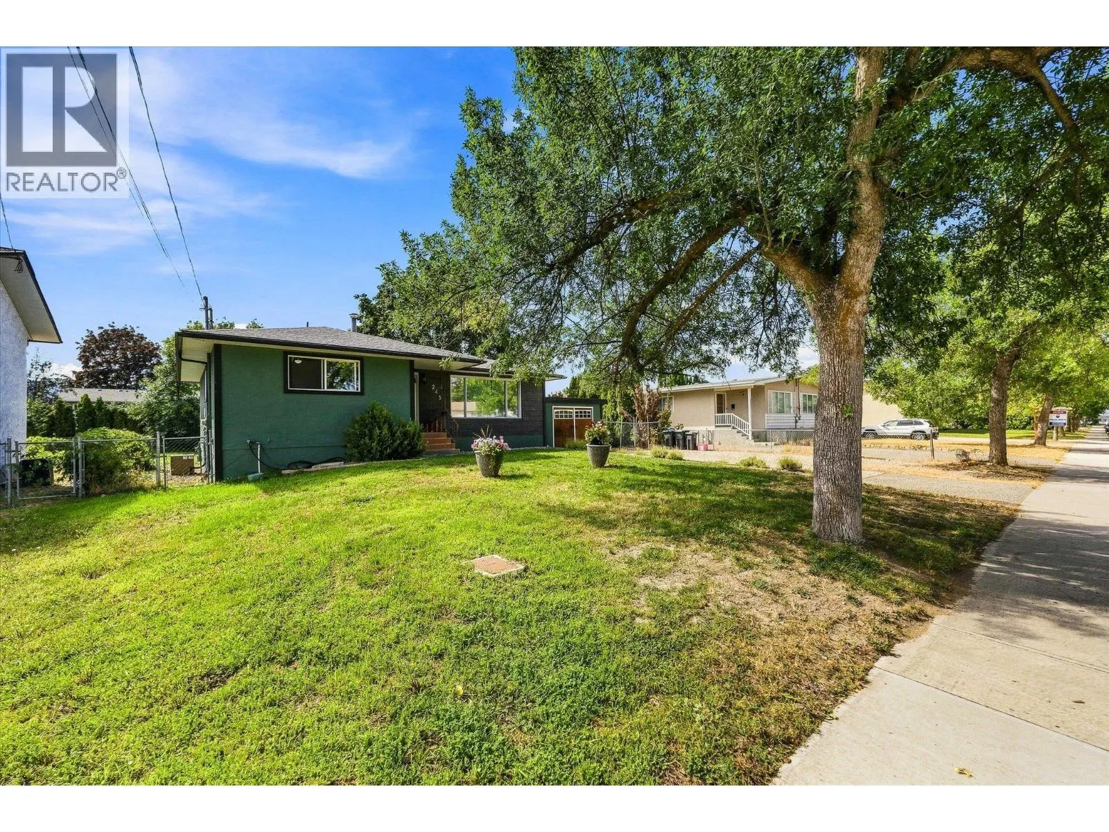 245 Holbrook Road W