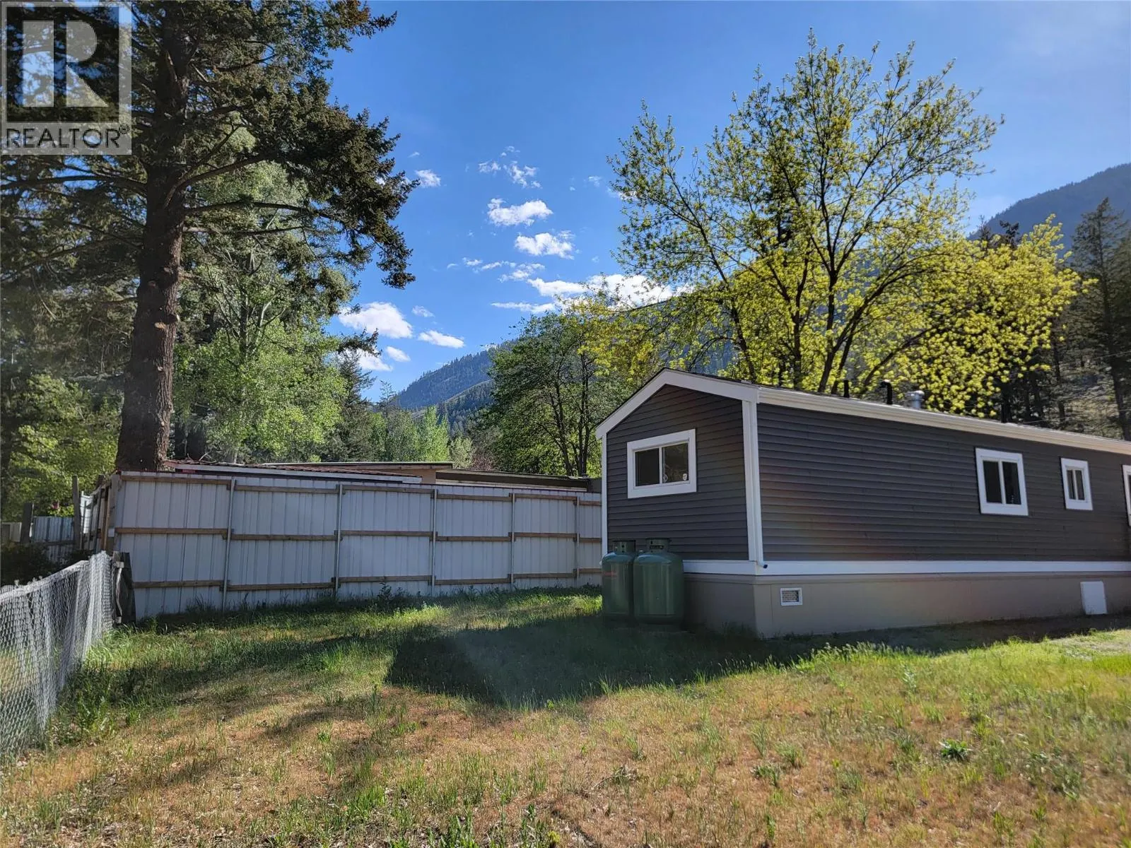 1514 Highway 3A Unit# 3
