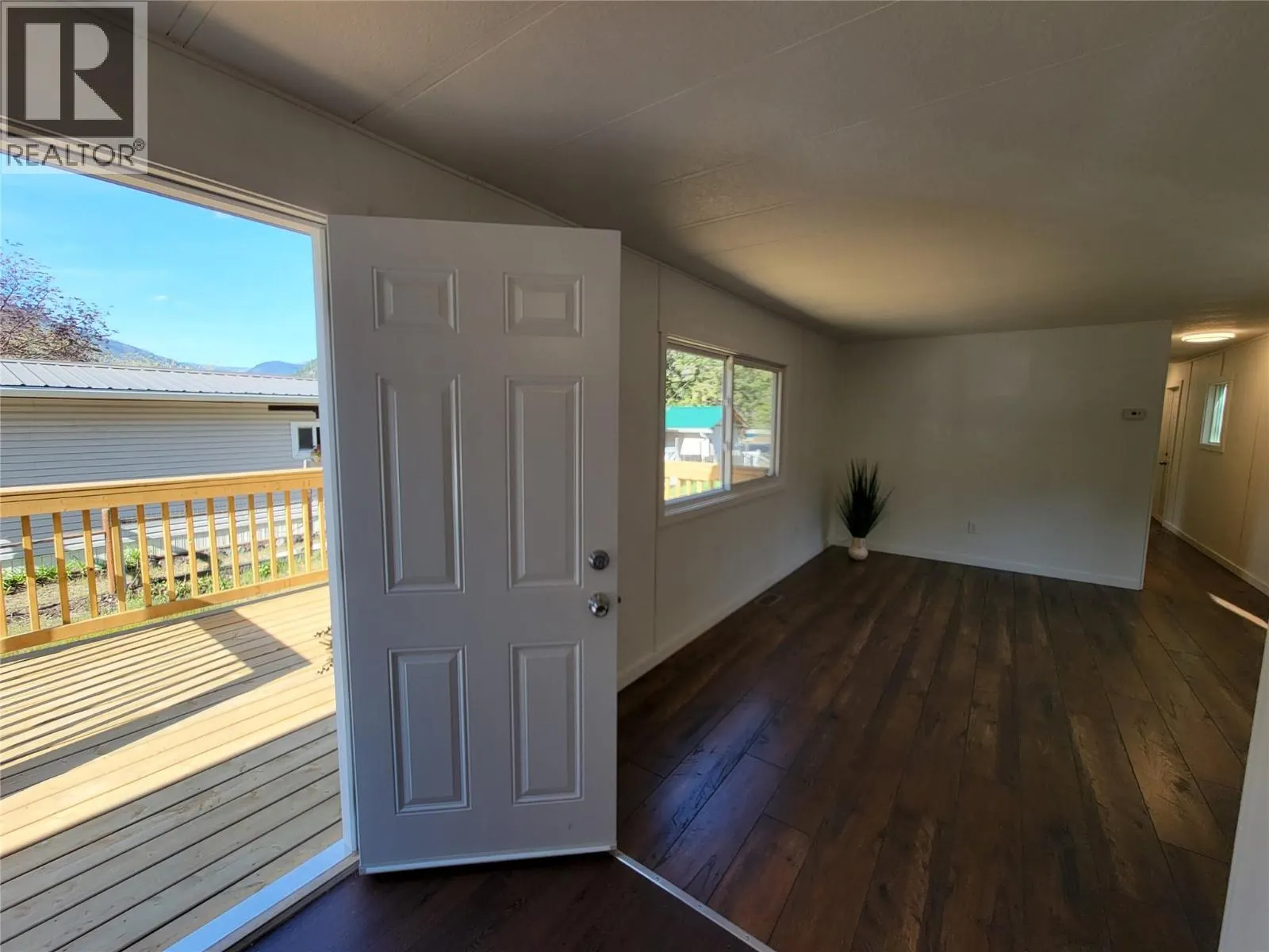 1514 Highway 3A Unit# 3