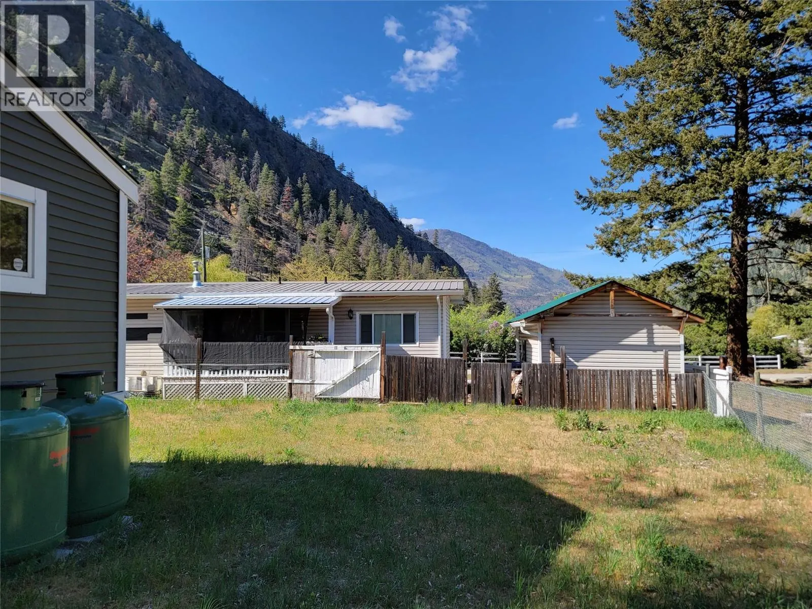 1514 Highway 3A Unit# 3