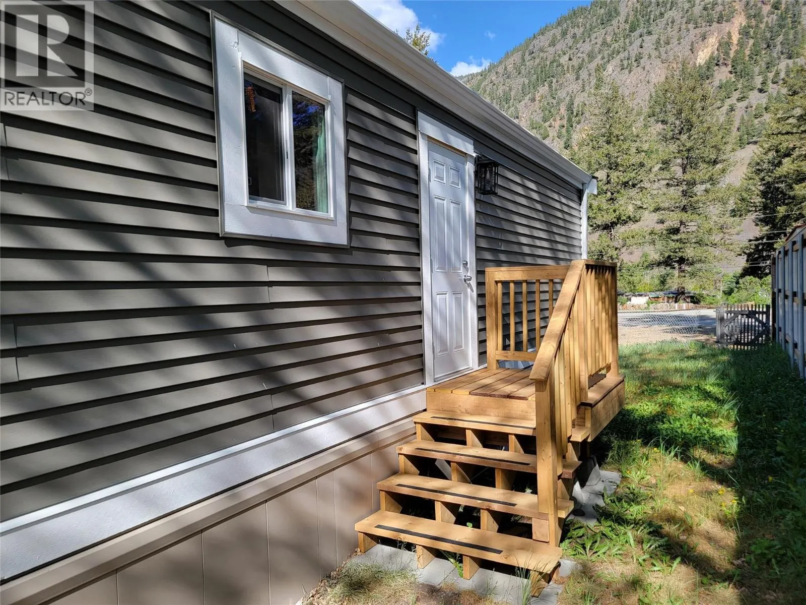 1514 Highway 3A Unit# 3