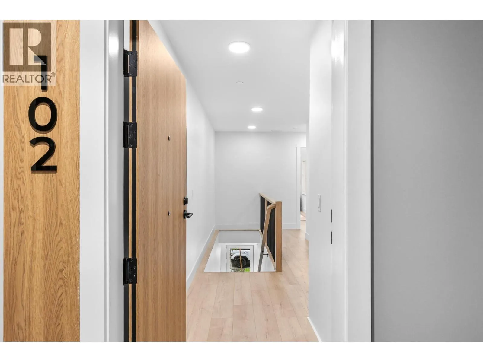 620 Coronation Avenue Unit# 102