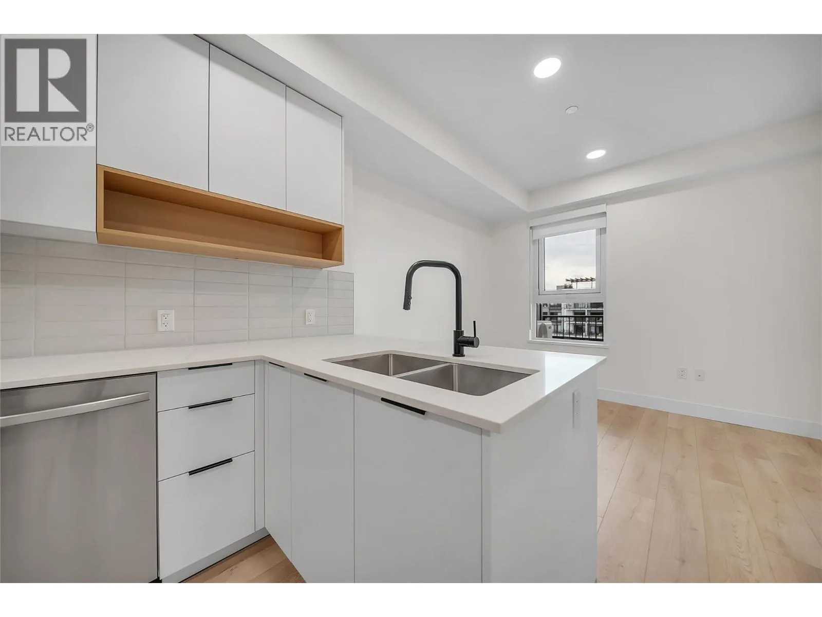 620 Coronation Avenue Unit# 502