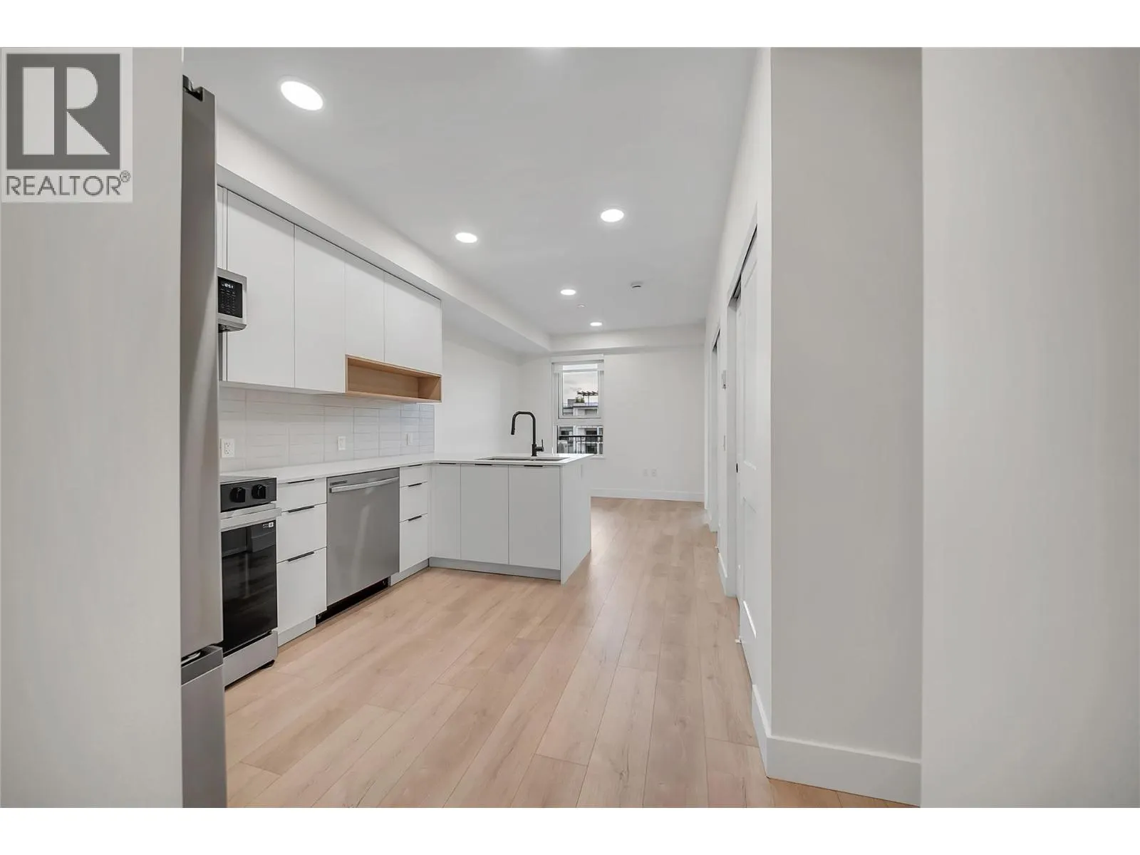 620 Coronation Avenue Unit# 502