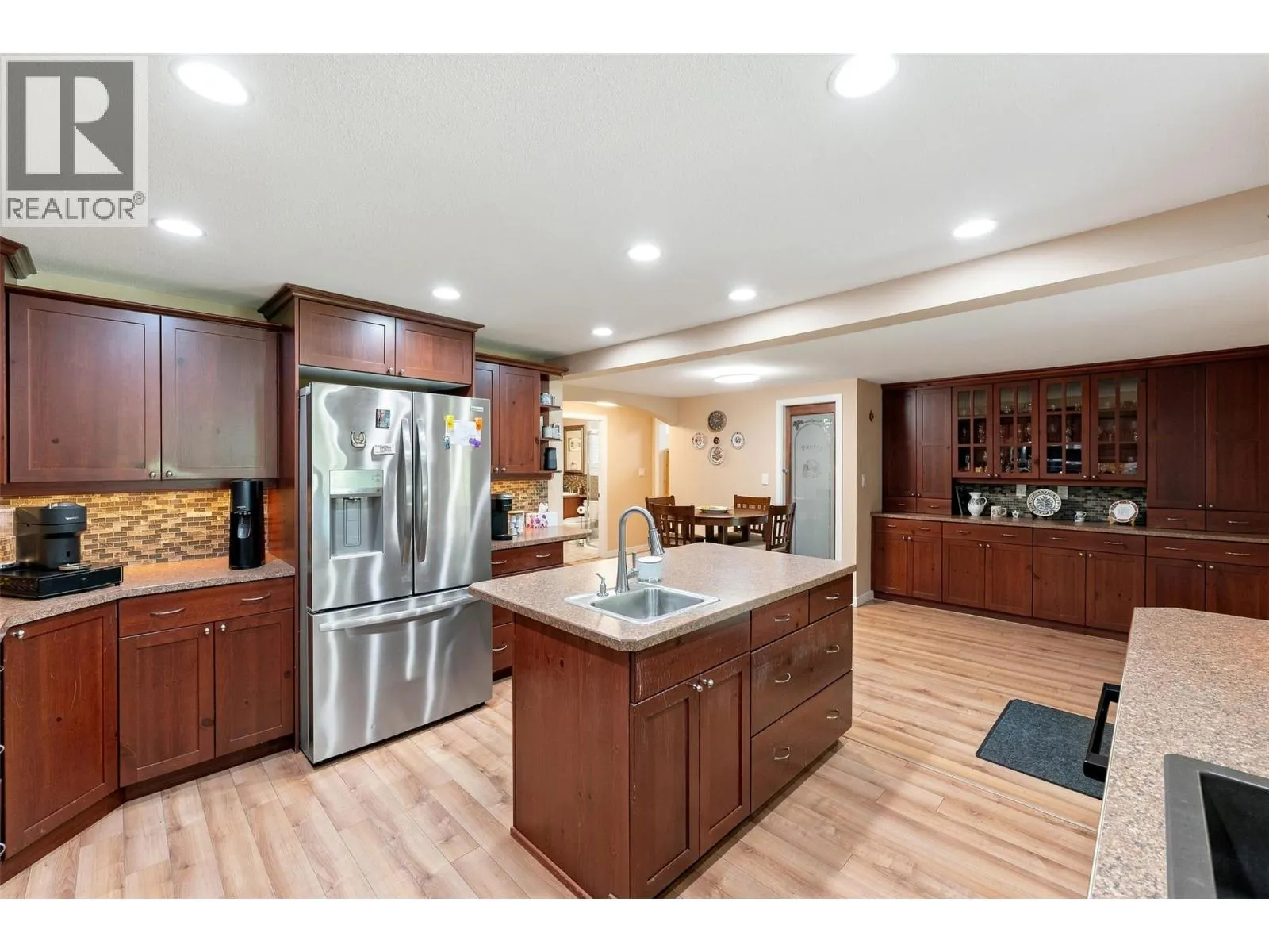 4129 McLean Creek Road