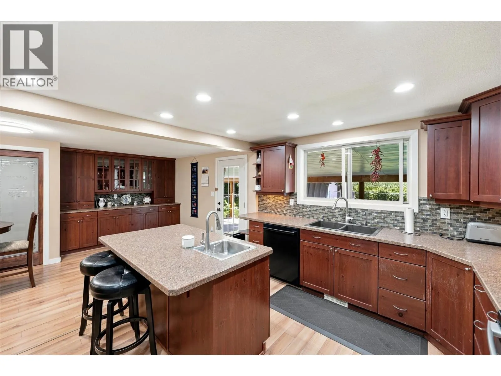 4129 McLean Creek Road