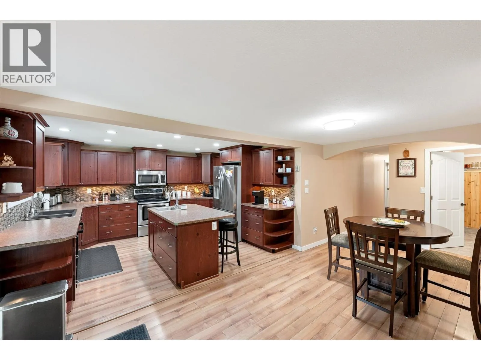 4129 McLean Creek Road