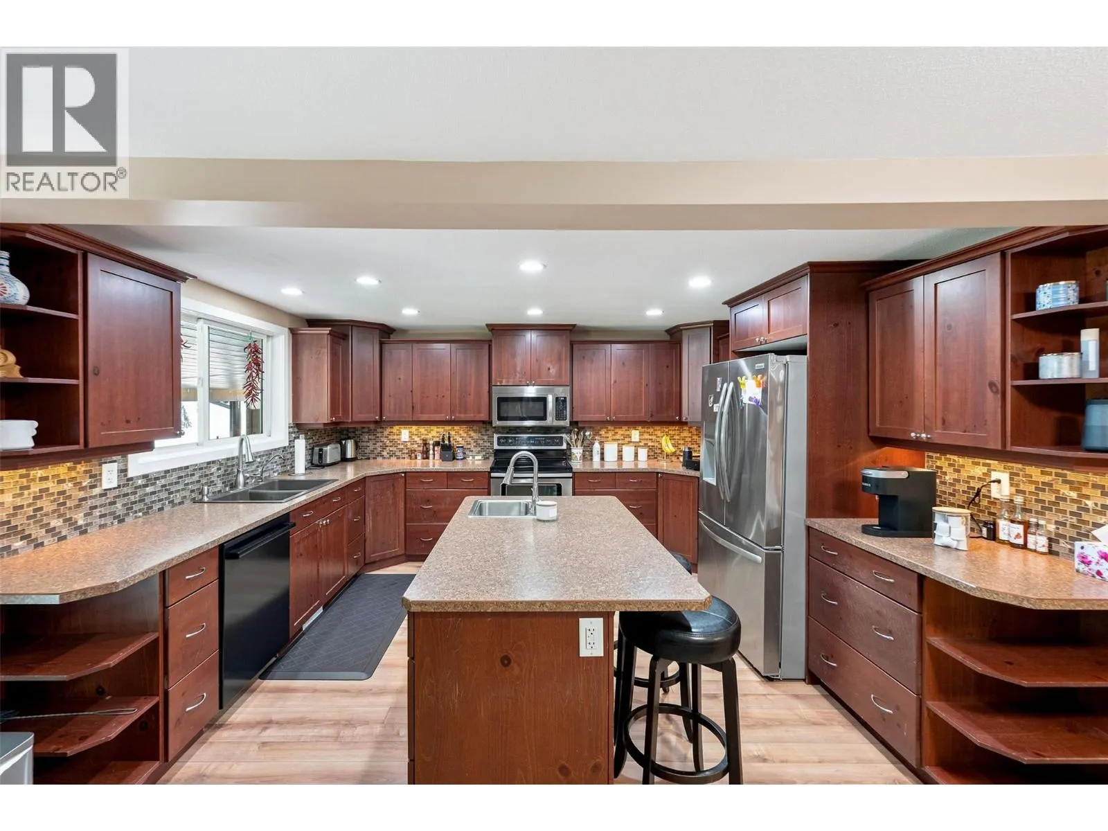 4129 McLean Creek Road