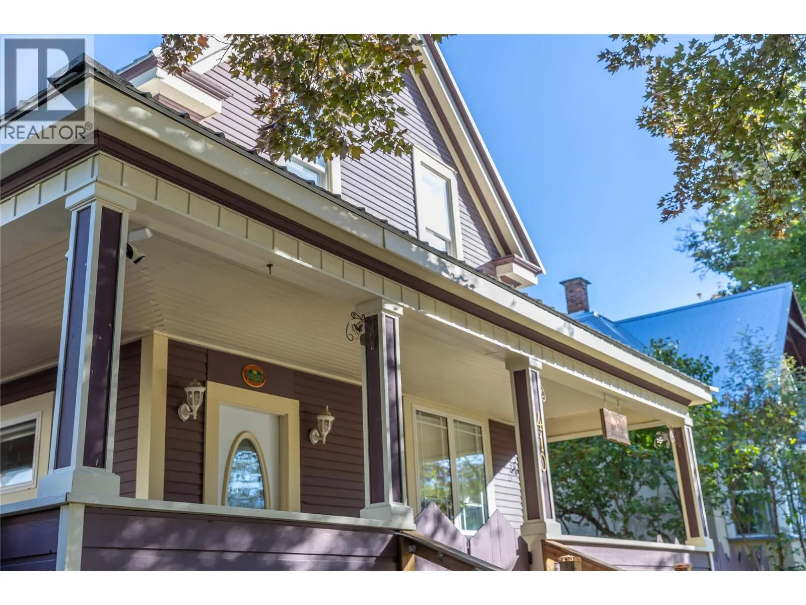 408 & 410 Mackenzie Avenue