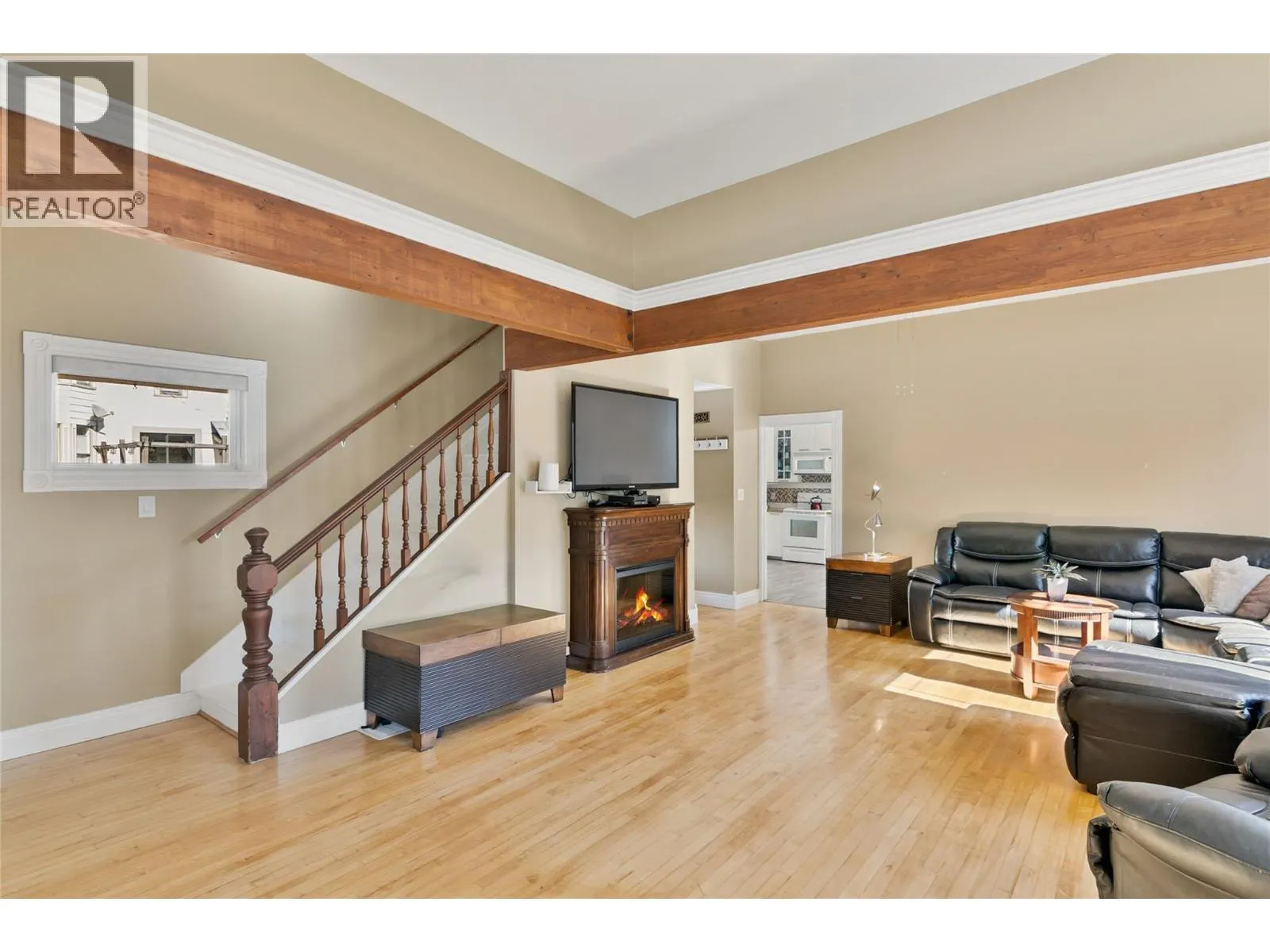 408 & 410 Mackenzie Avenue