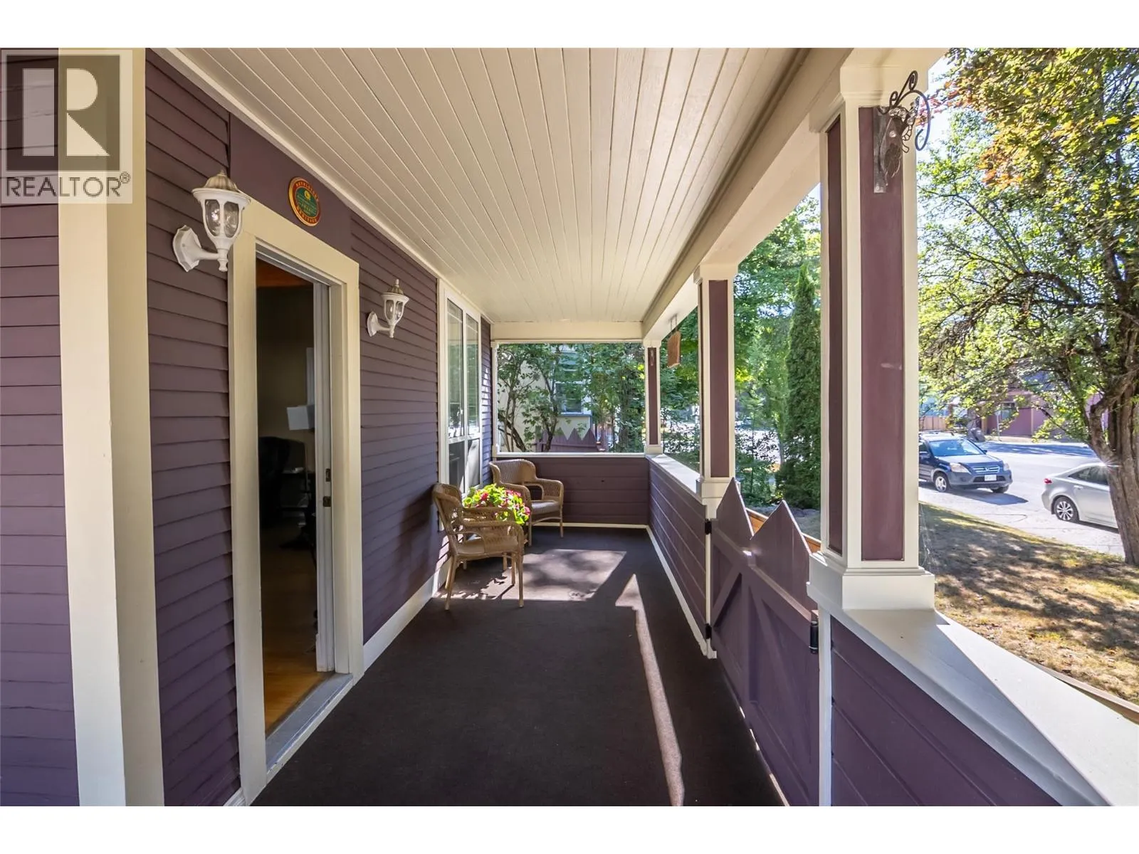 408 & 410 Mackenzie Avenue